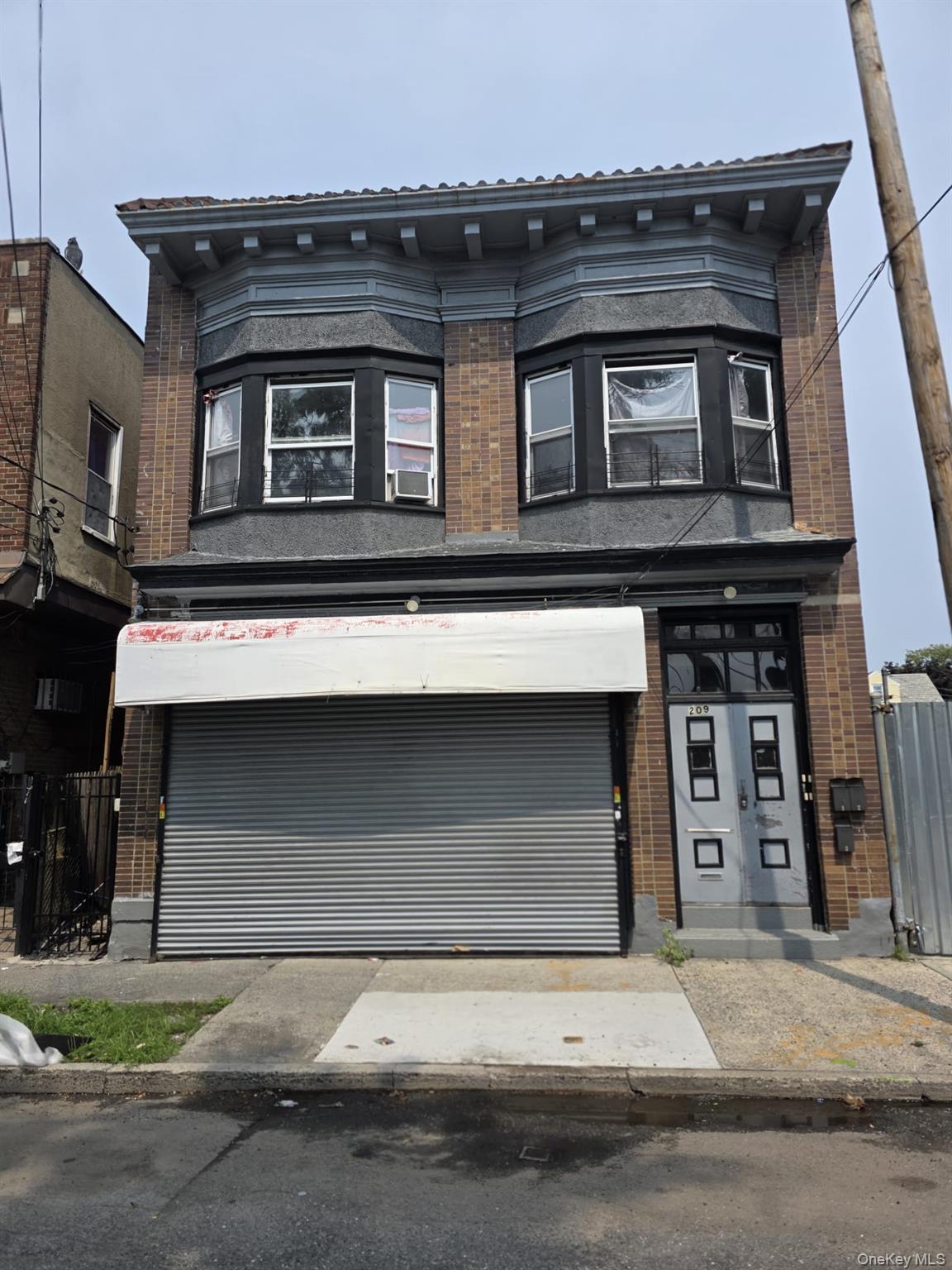 209 3rd Street