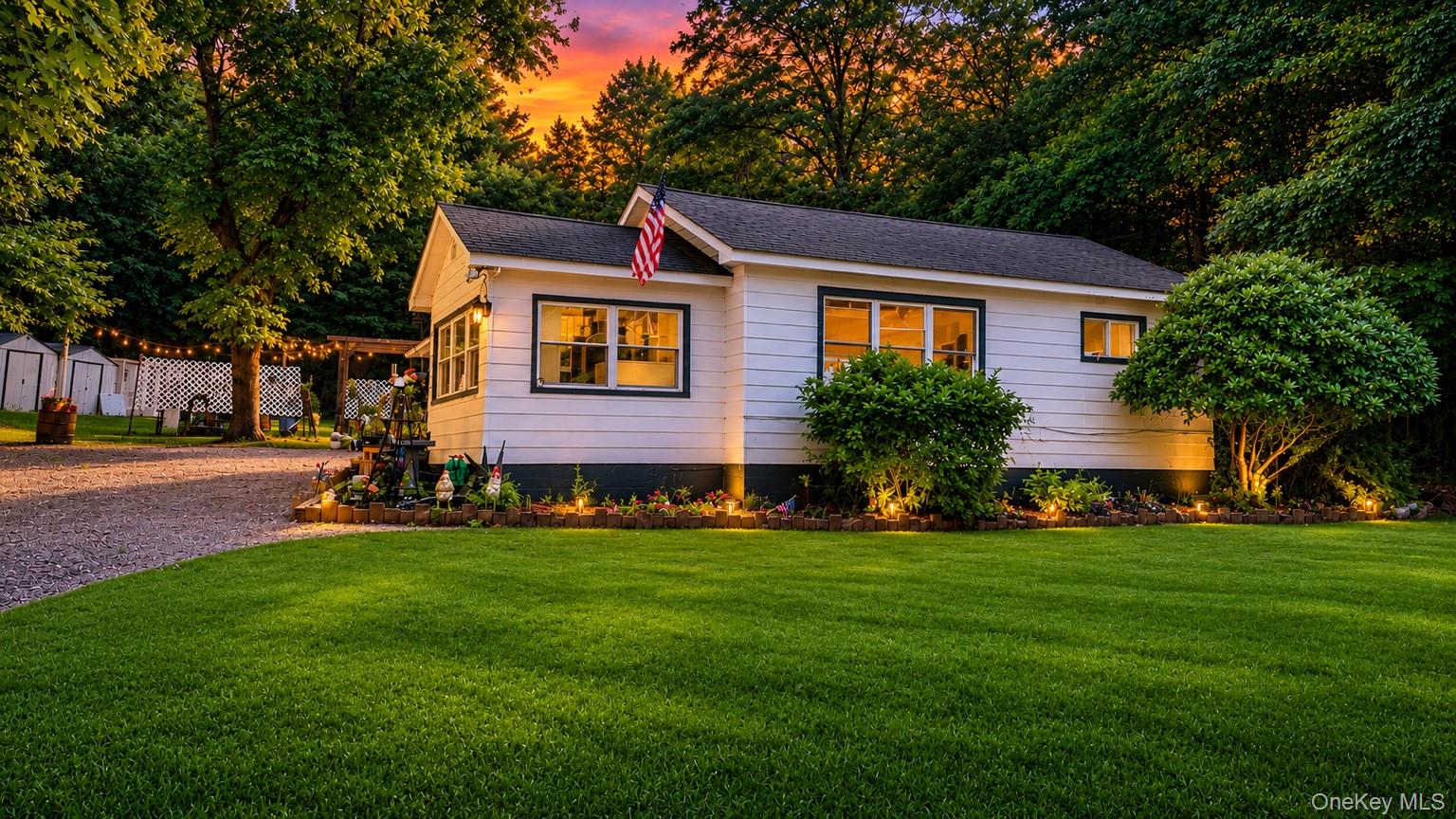 16 Upper Hillman Road
