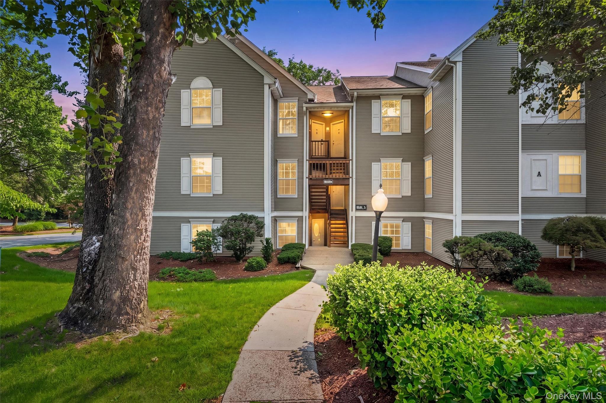 1002 Washington Green