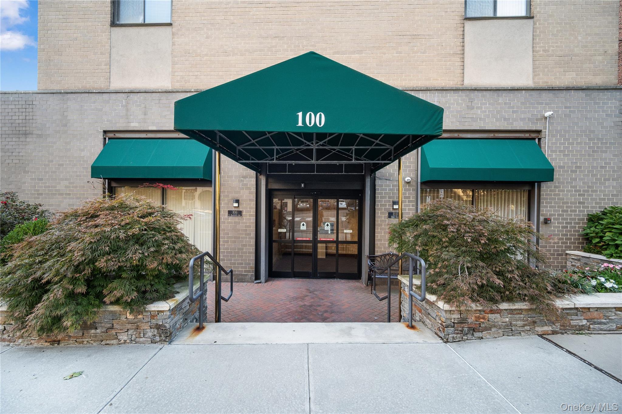 100 Hartsdale Avenue