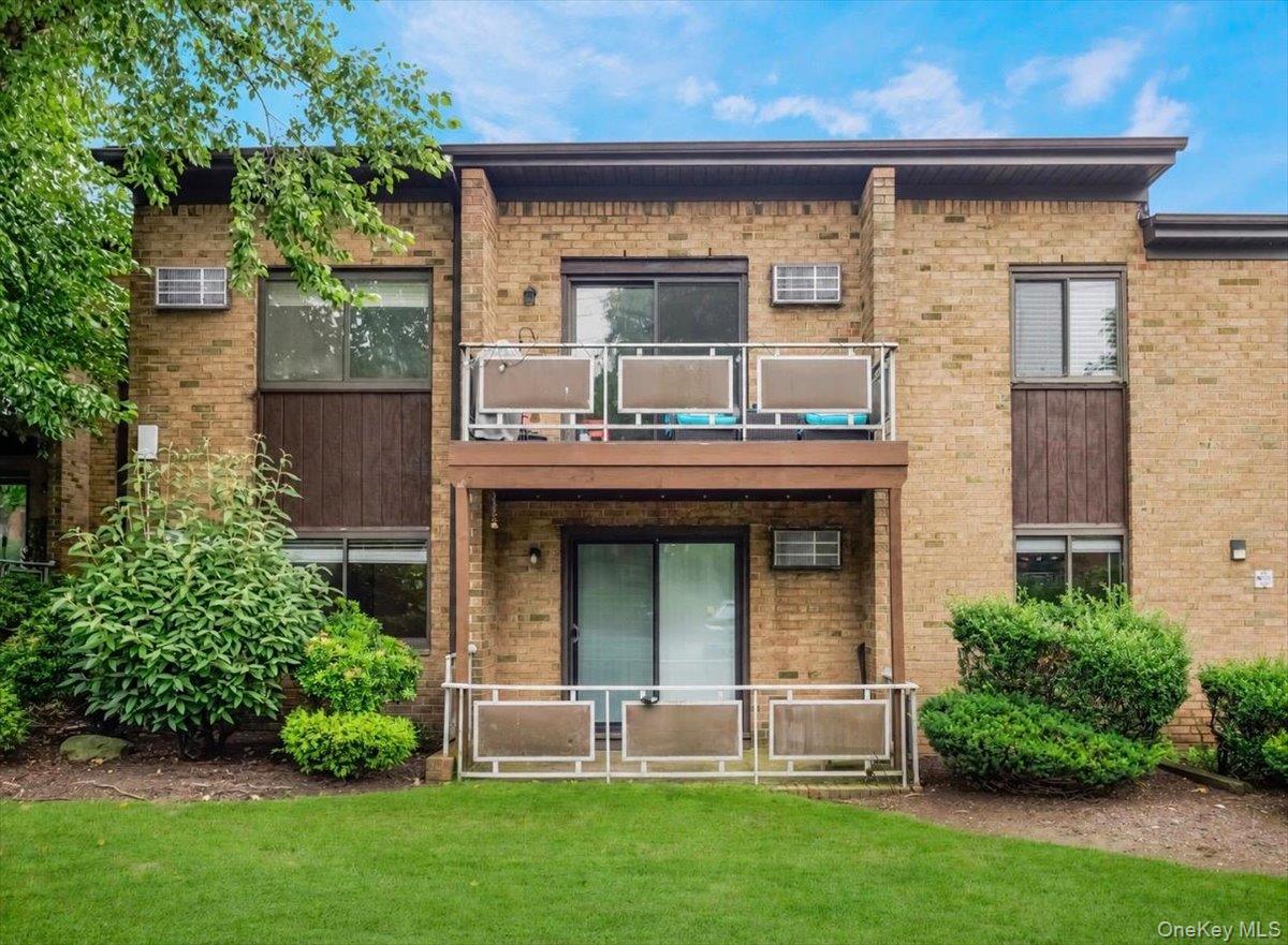 10 Brevoort Drive