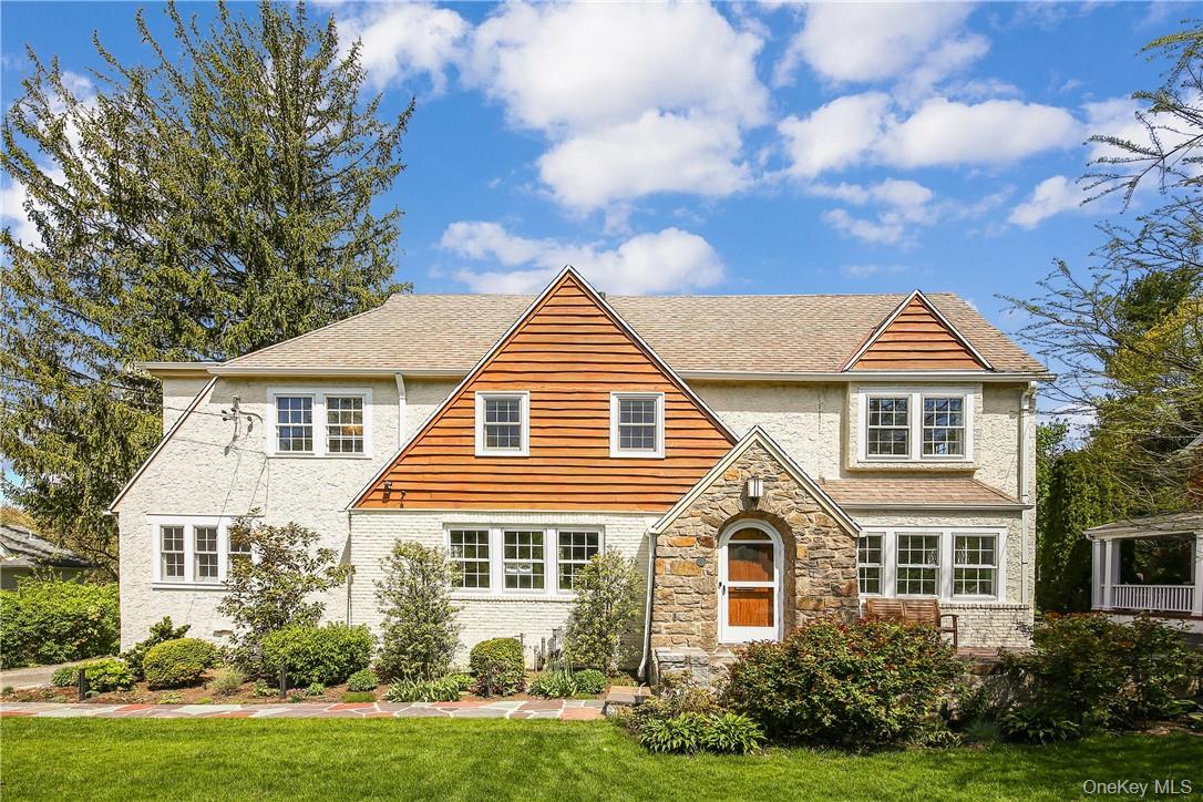 26 Earlwoode Drive