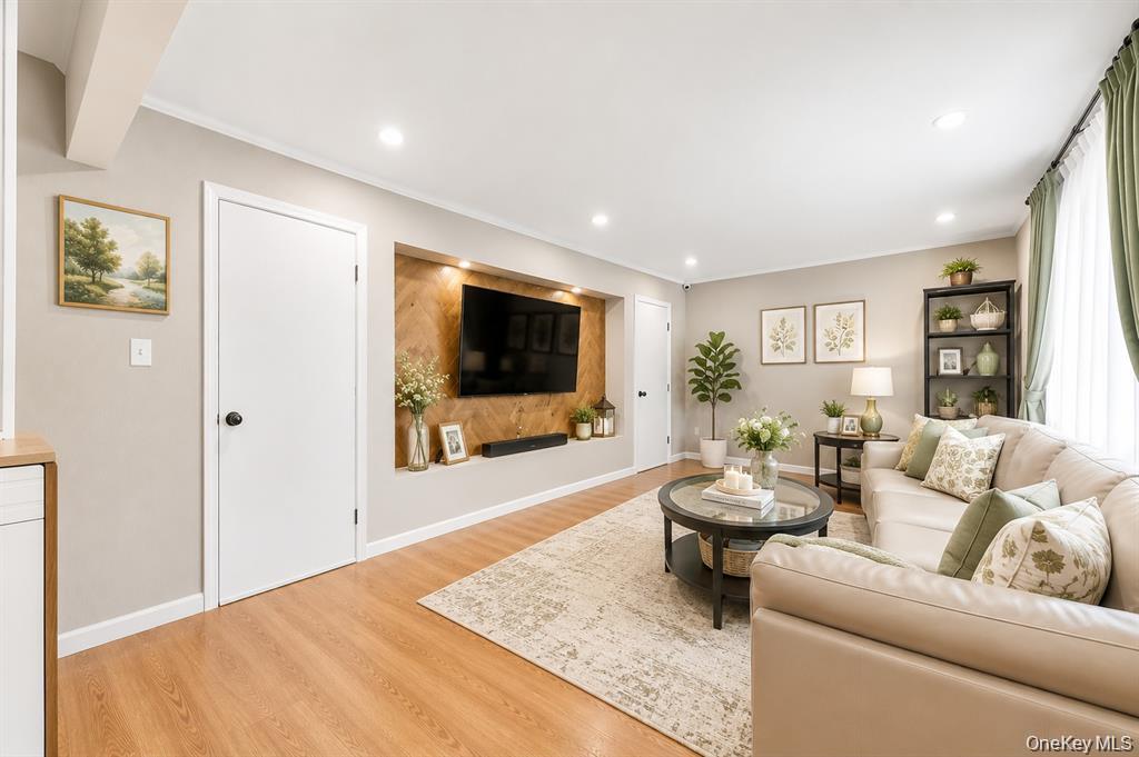 1 Wood Road