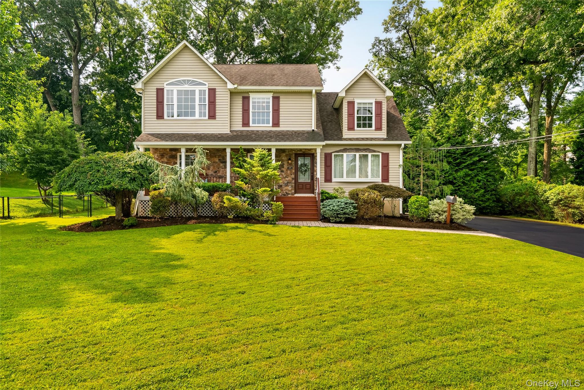 17 Nanuet Avenue