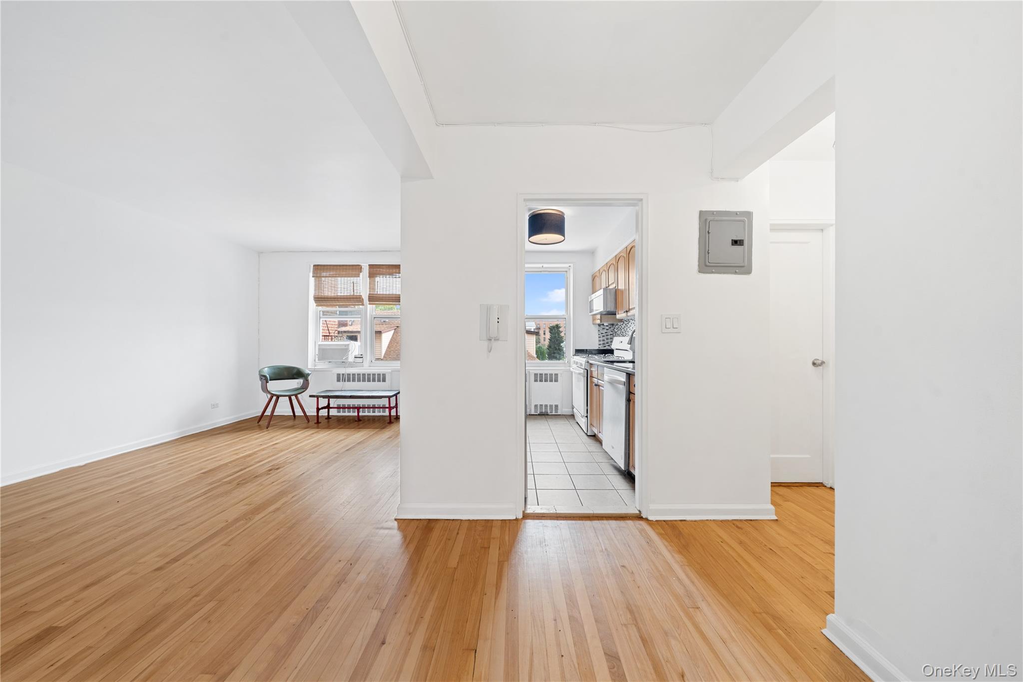 88-10 35th Avenue