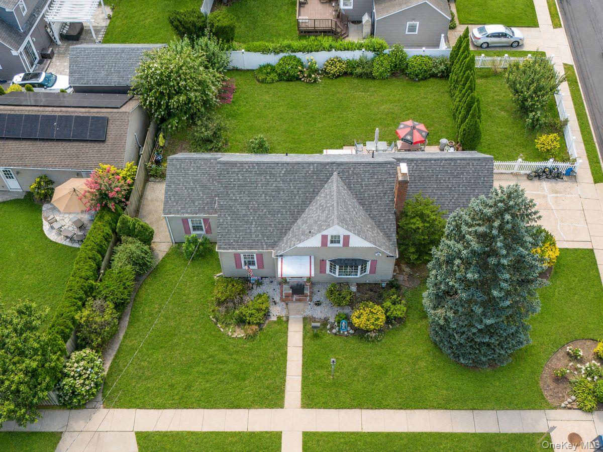 295 Ivy Avenue