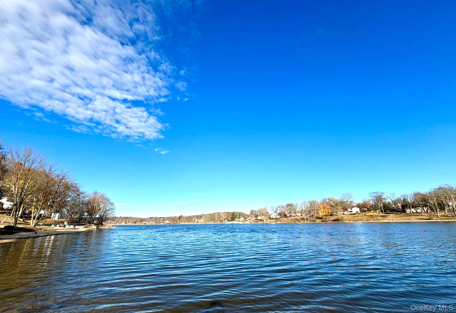 25 Lakeshore Drive