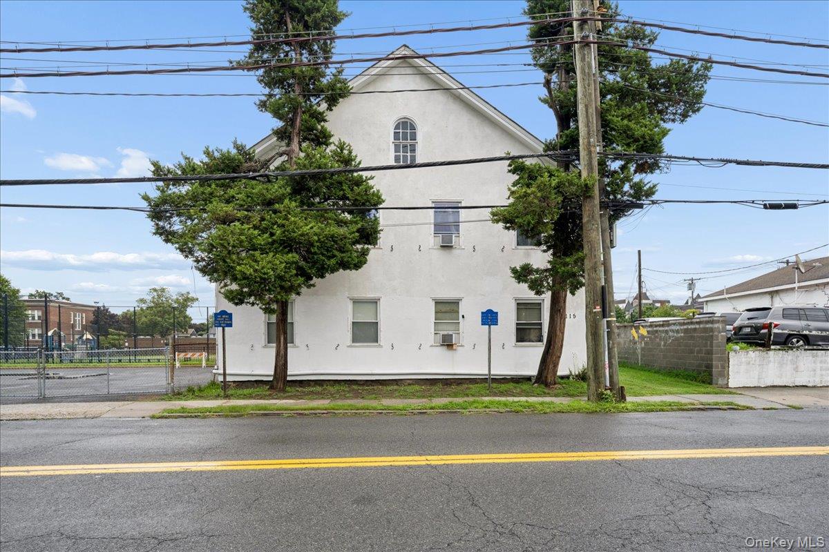115 Barry Avenue