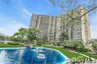 2 Bay Club Drive
