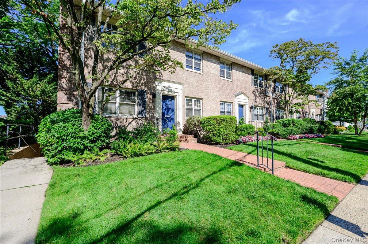 2 Lewis Place