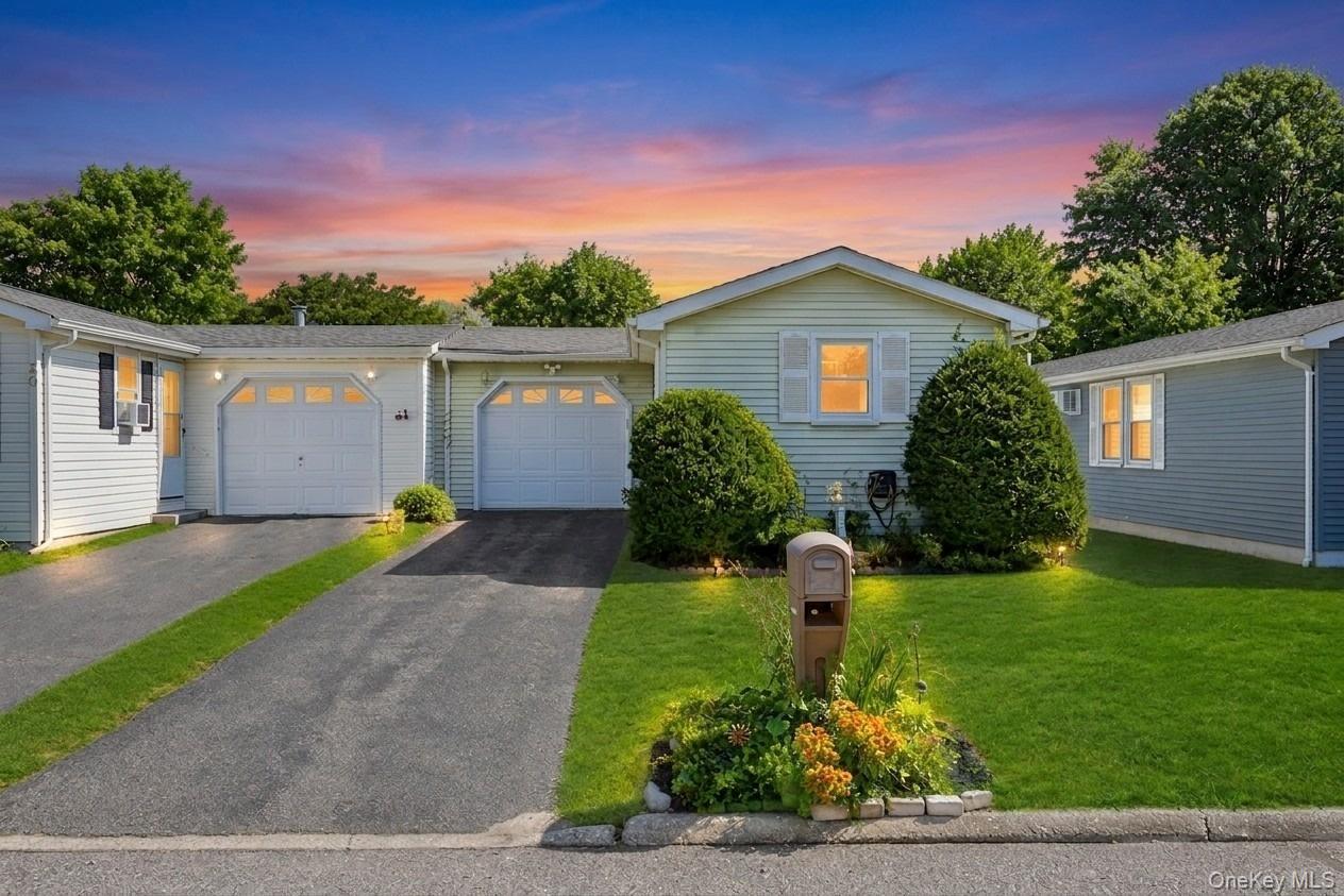 28 Greenwood Boulevard