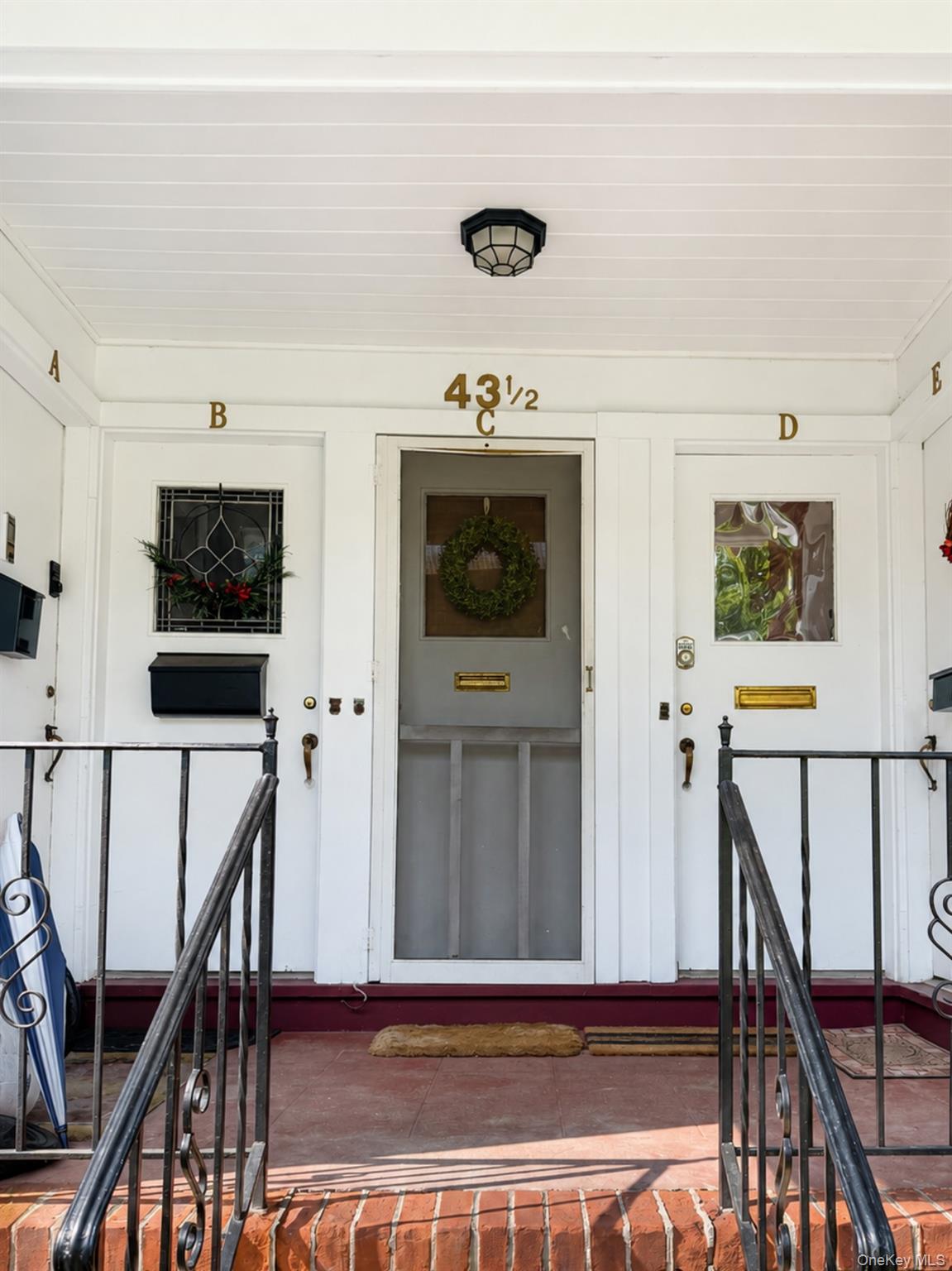 43 1/2 Carpenter Avenue