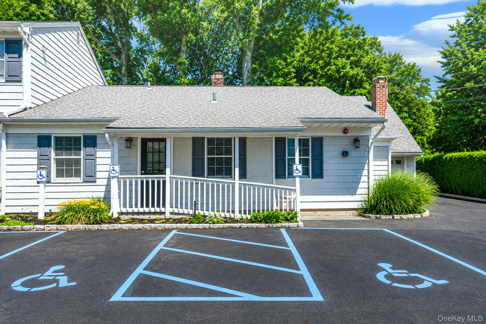 41 Echo Avenue