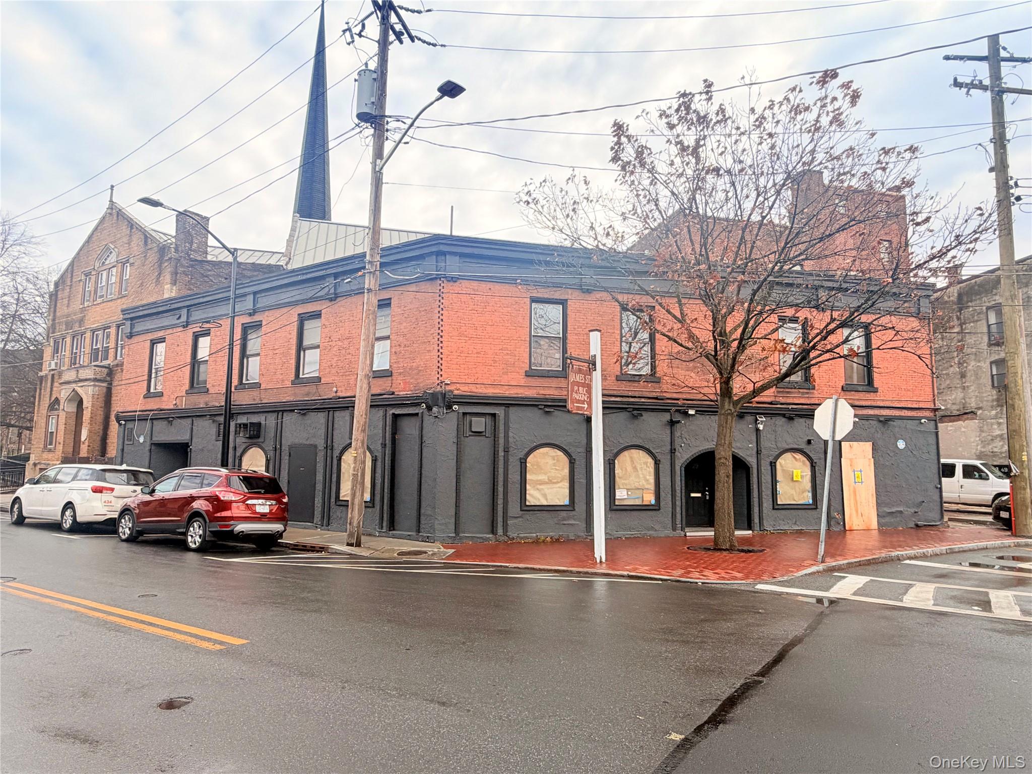 33 Center Street