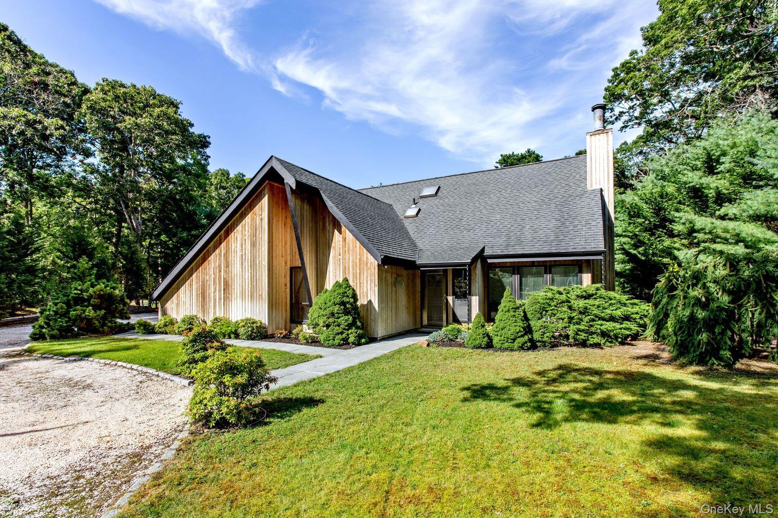 6 Strathmore Court