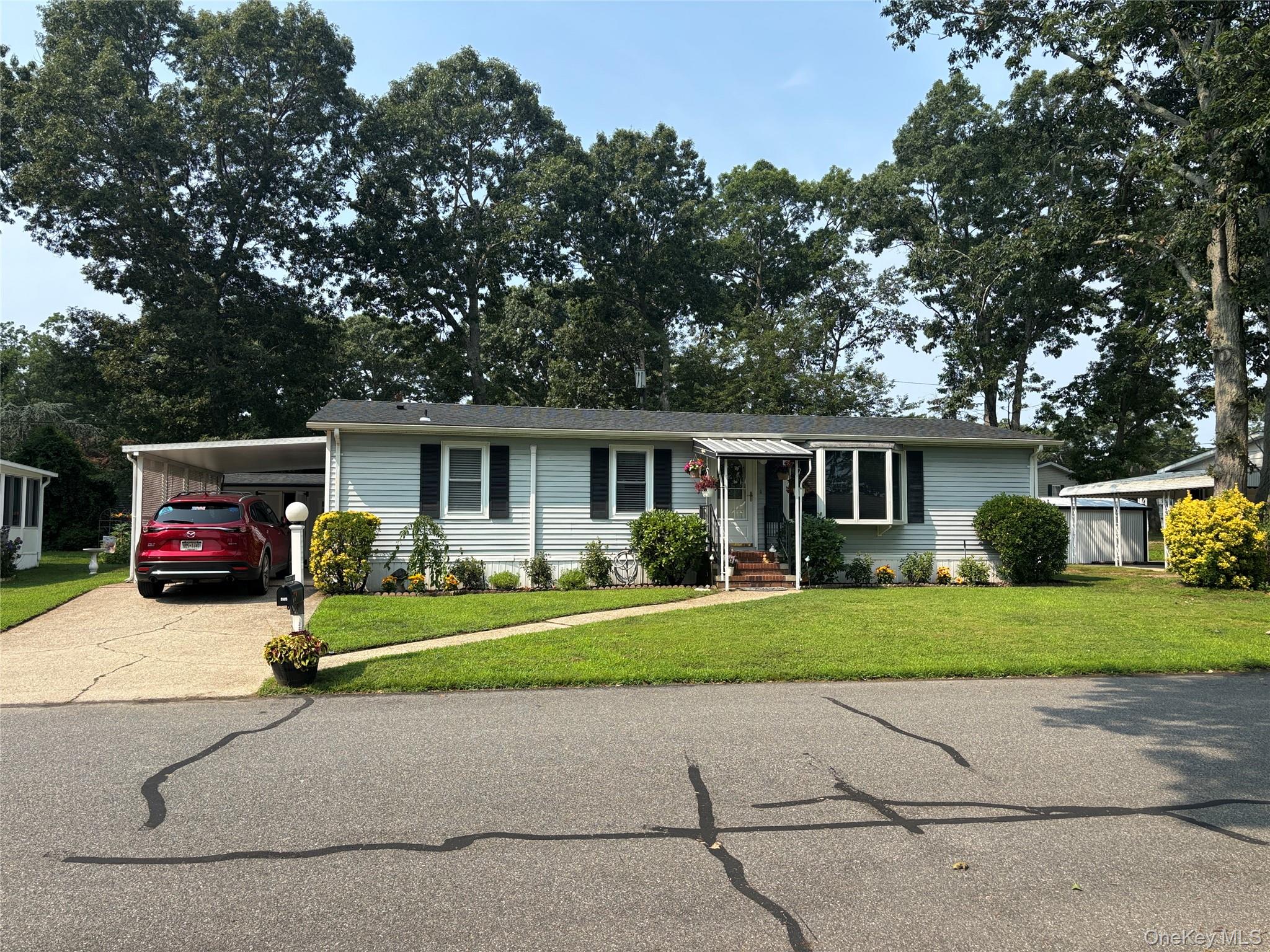 1661 Old Country Road