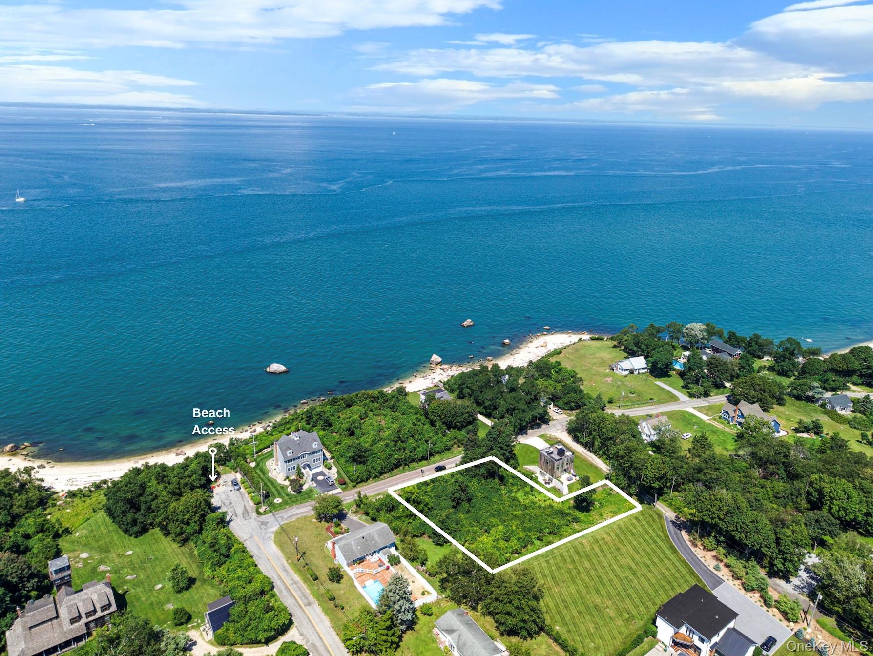 400 Aquaview Avenue