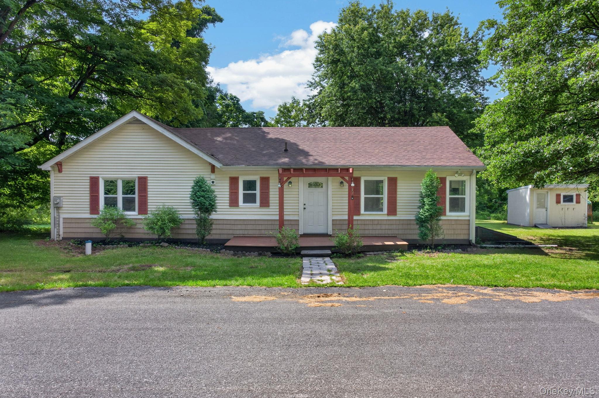 33 Warren Myer Road