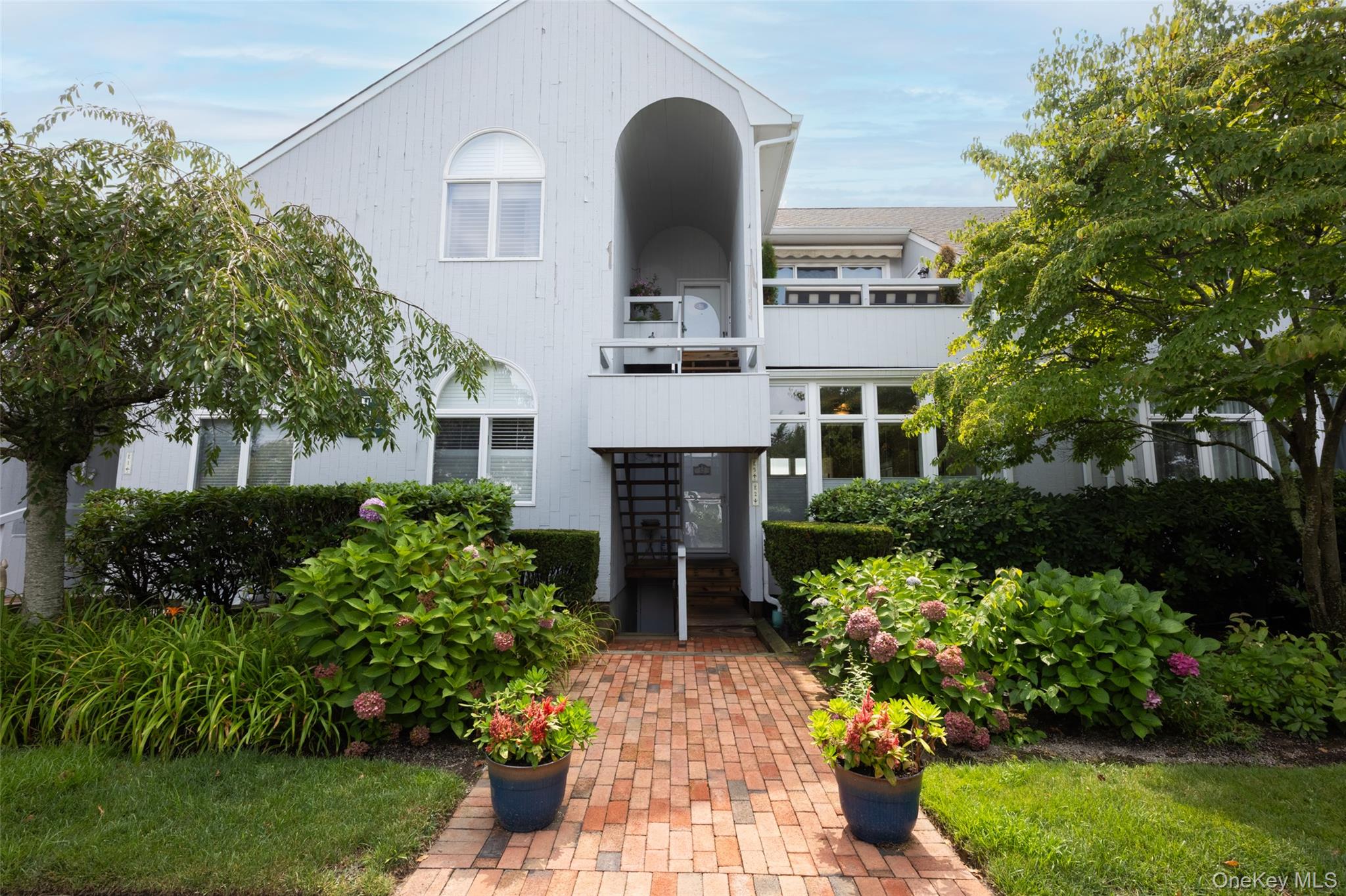 400 Noyack Road