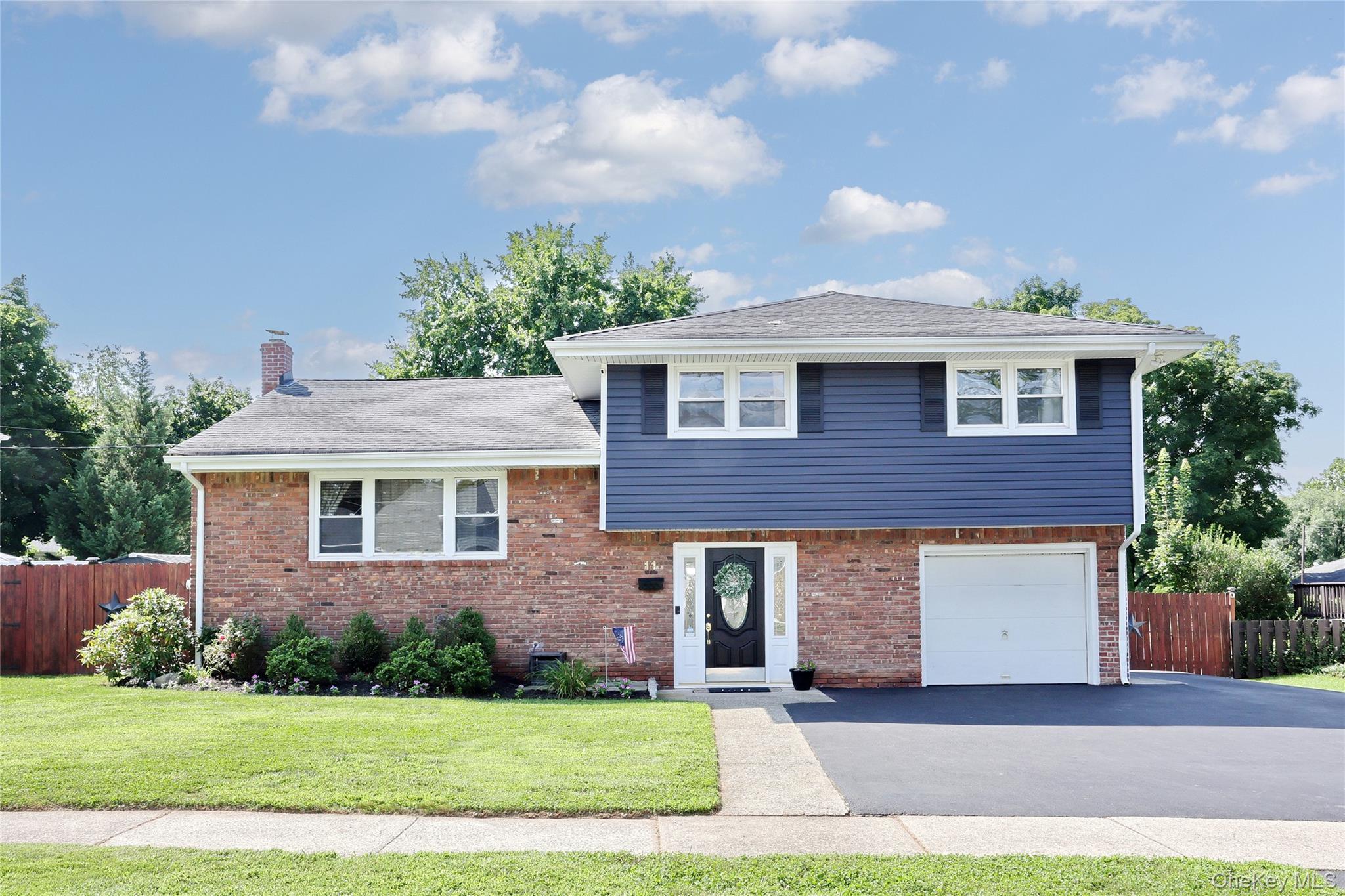 11 Crestwood Drive