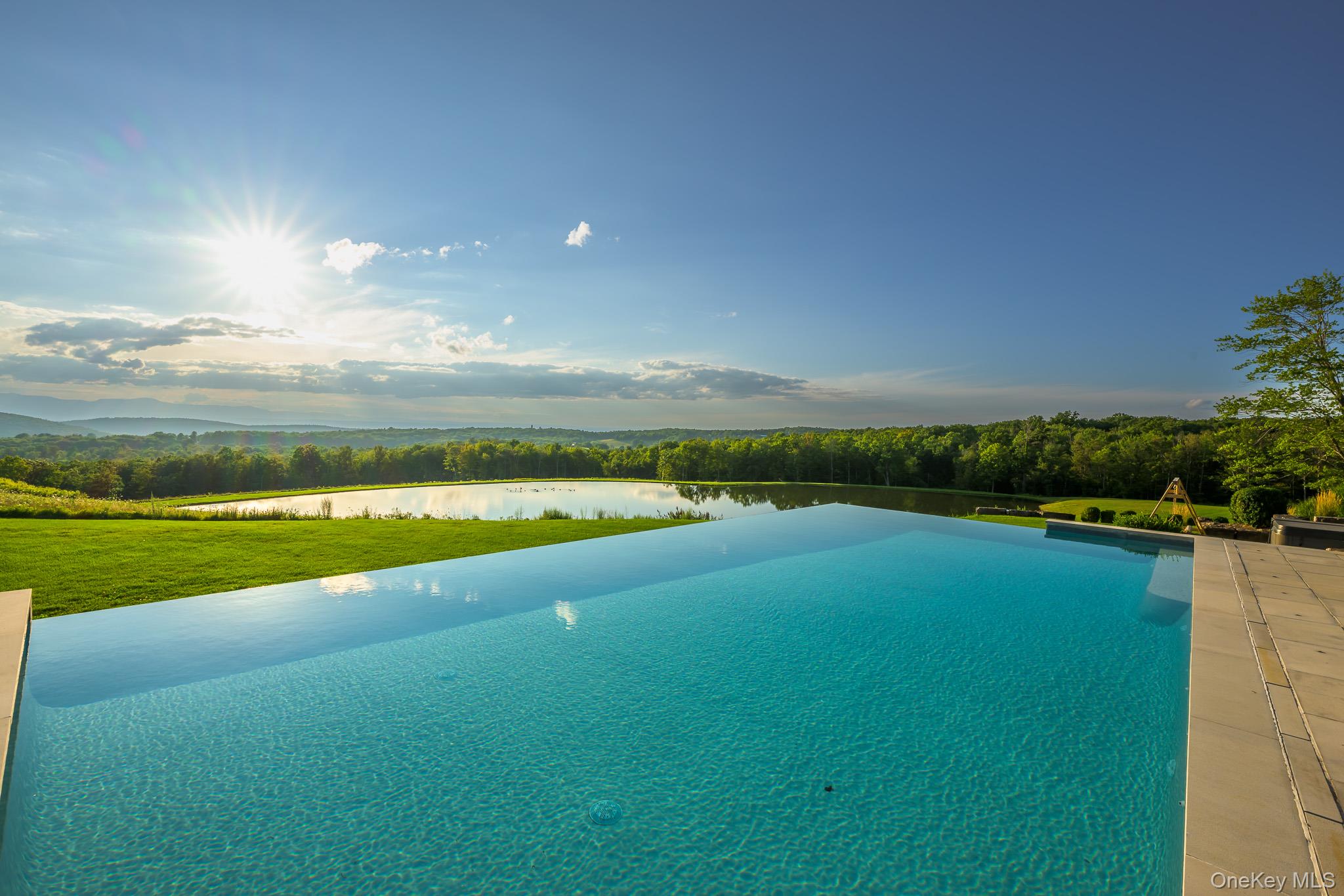 Photo 37