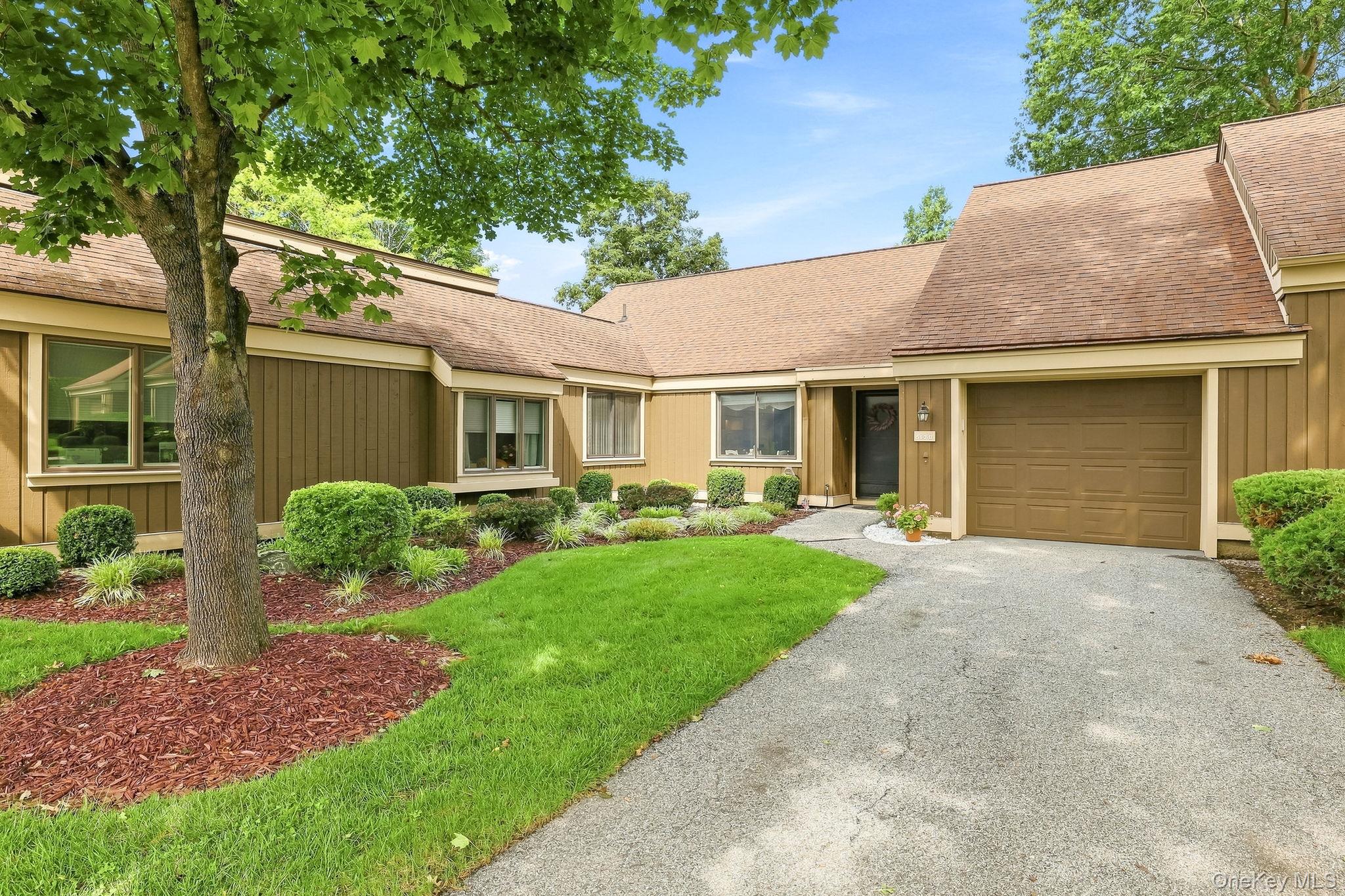 590 Heritage Hills