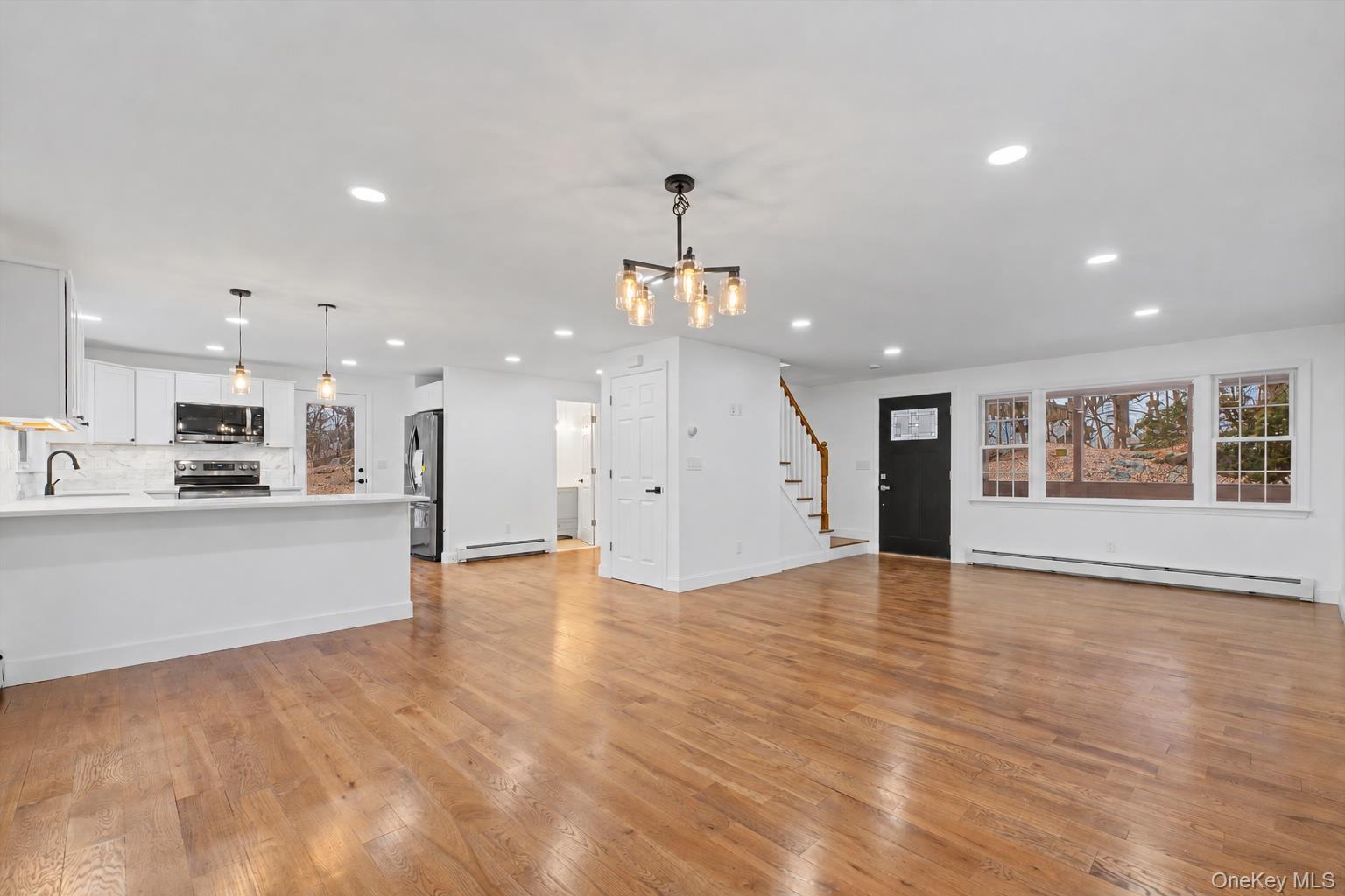 16 Cold Spring Road