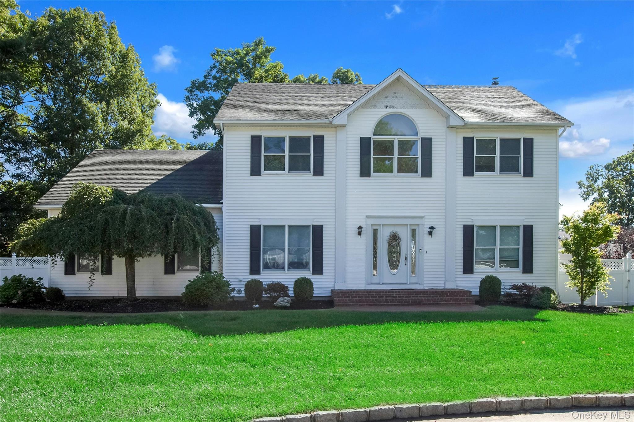 11 Raphael Boulevard