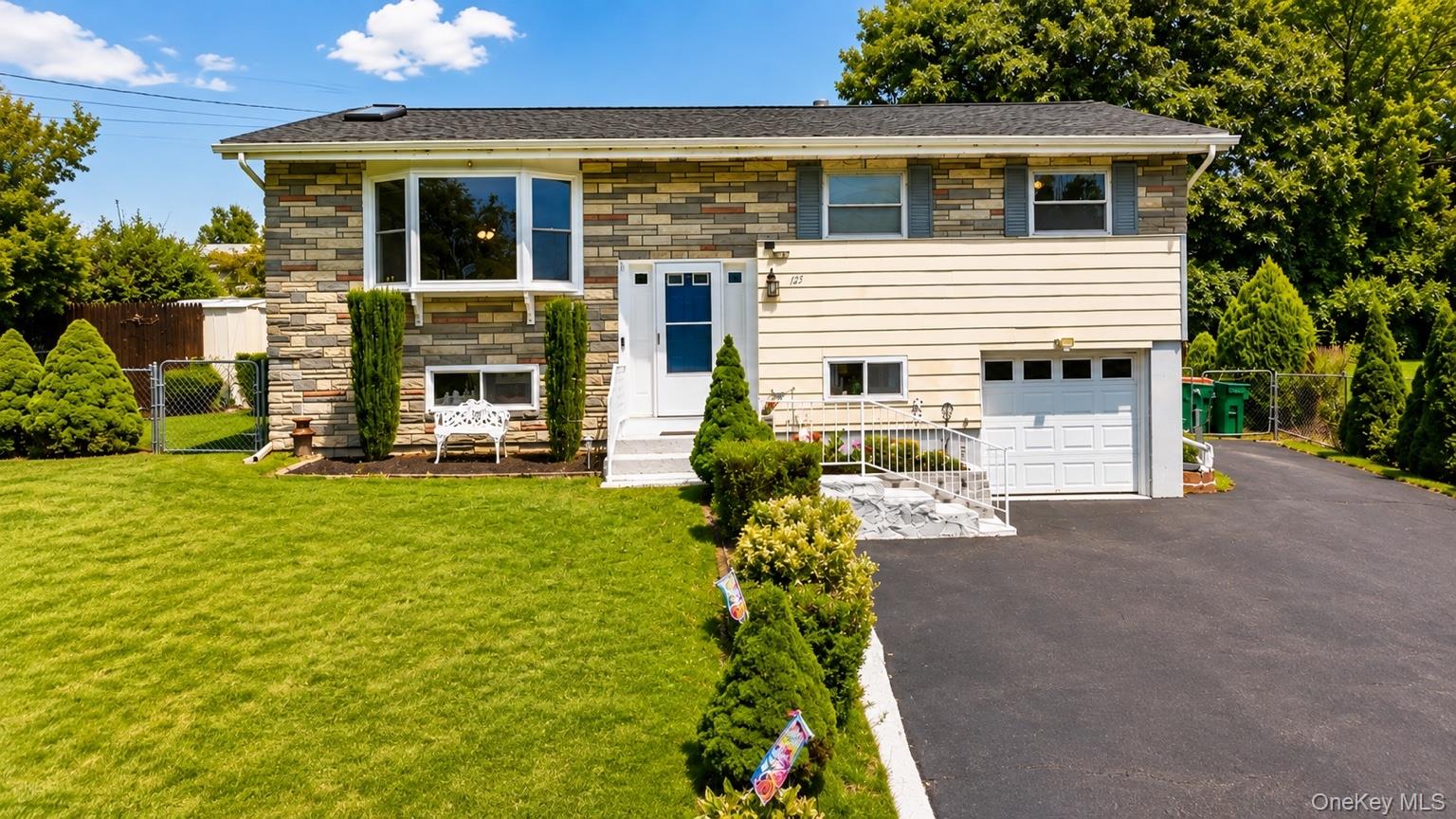 125 Riverview Drive