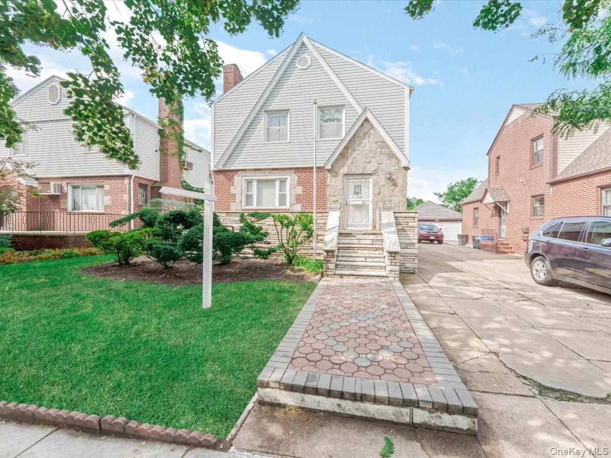 64-18 Fitchett Street