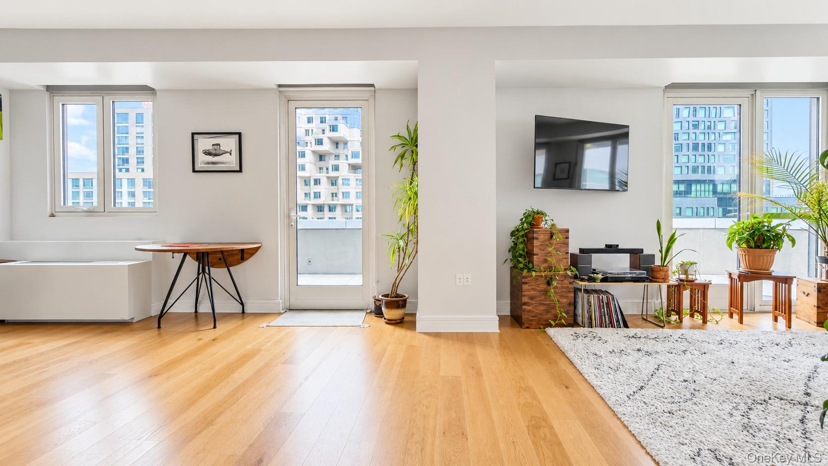 2416 Queens Plaza