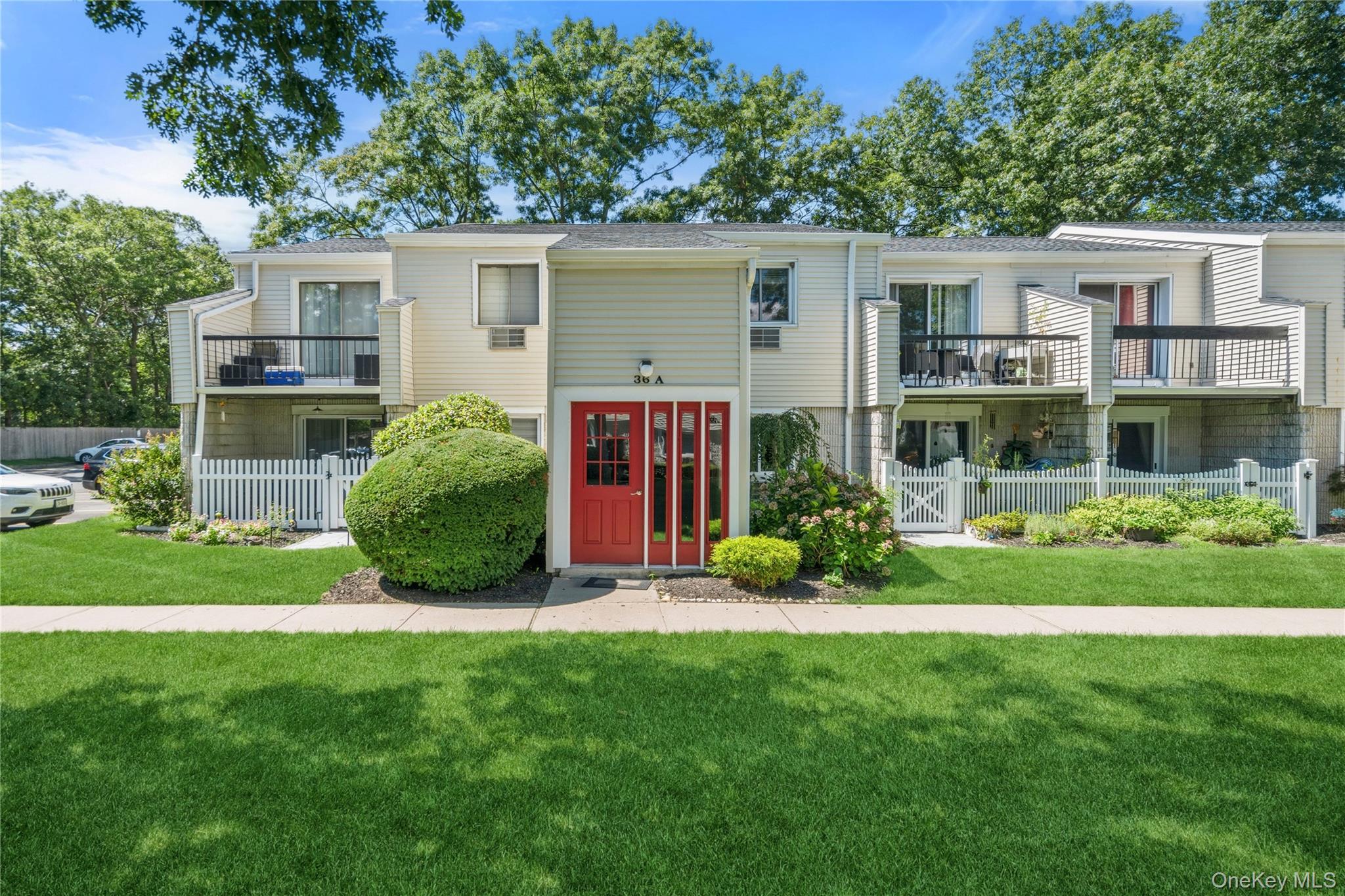 36 Richmond Boulevard