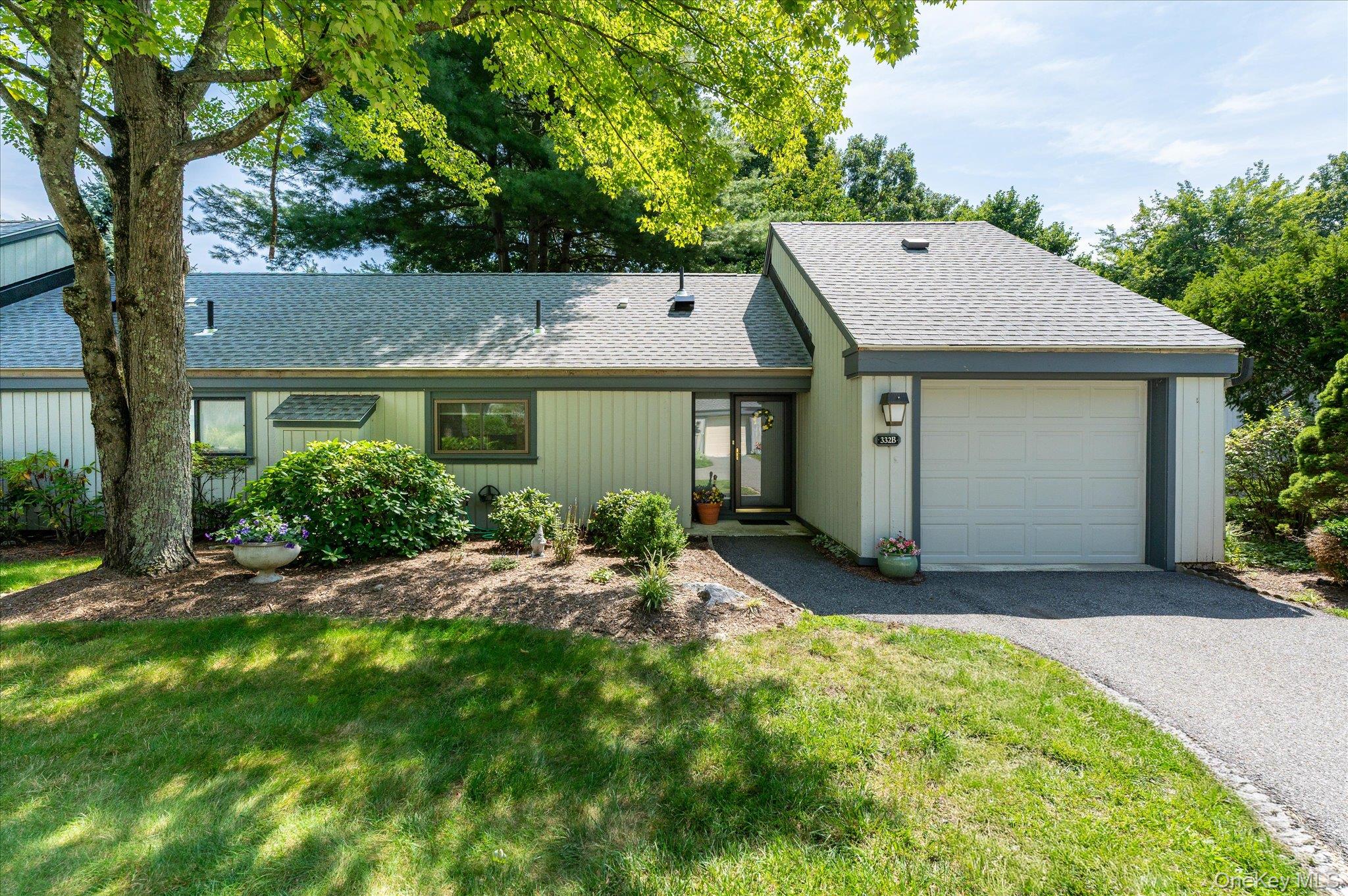 332 Heritage Hills