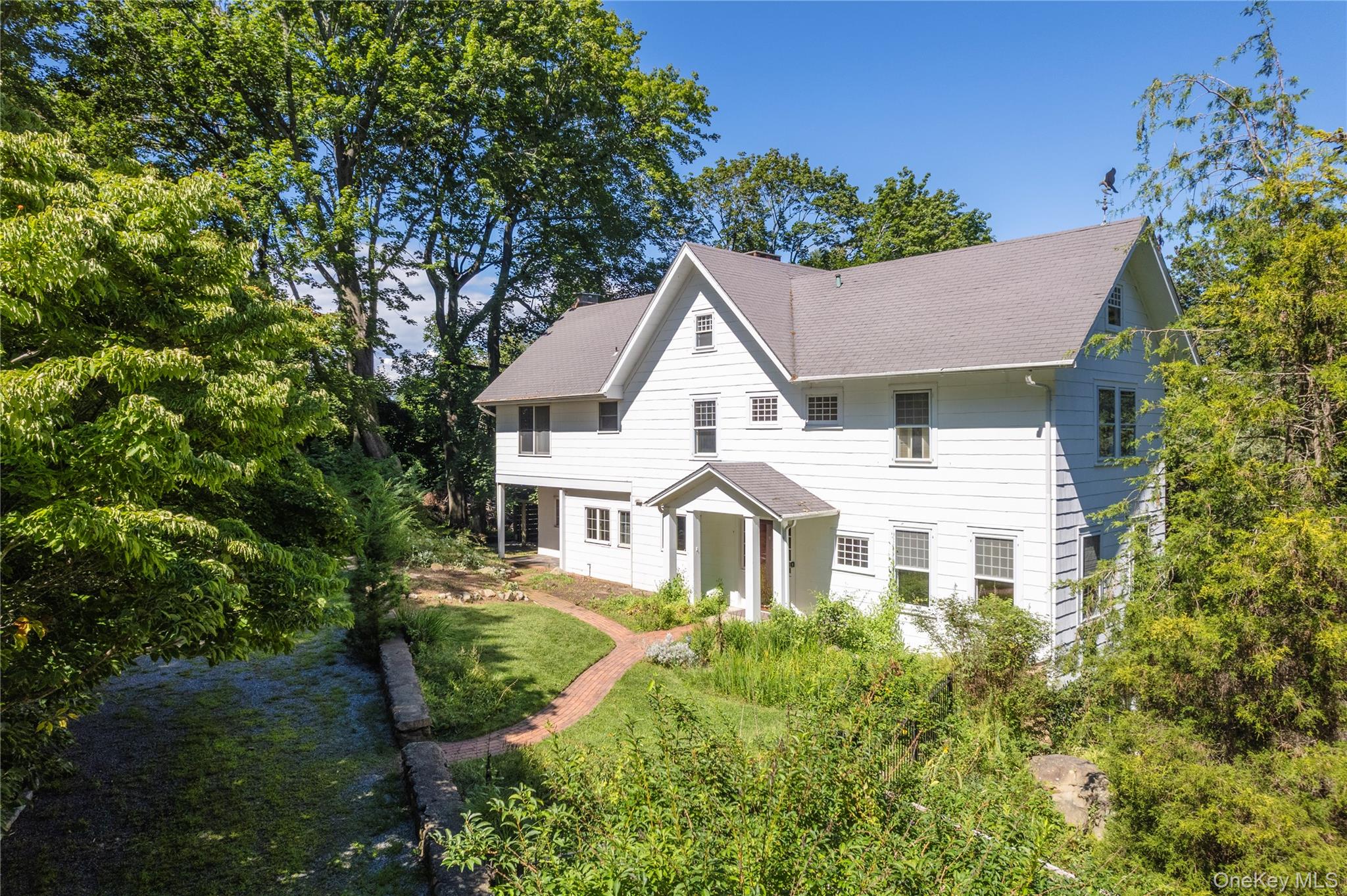825 Munn Lane