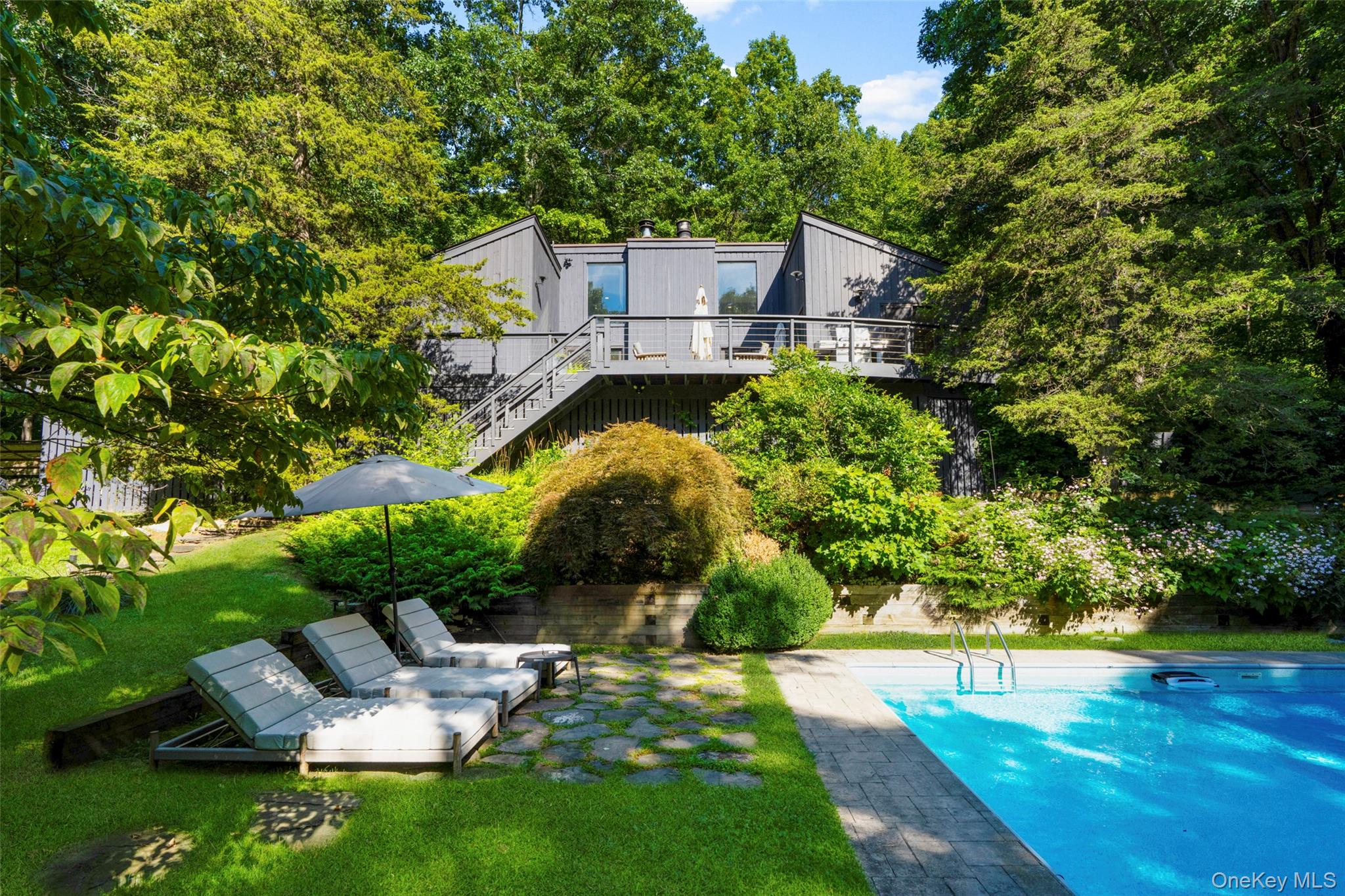 33 Dry Pond Road