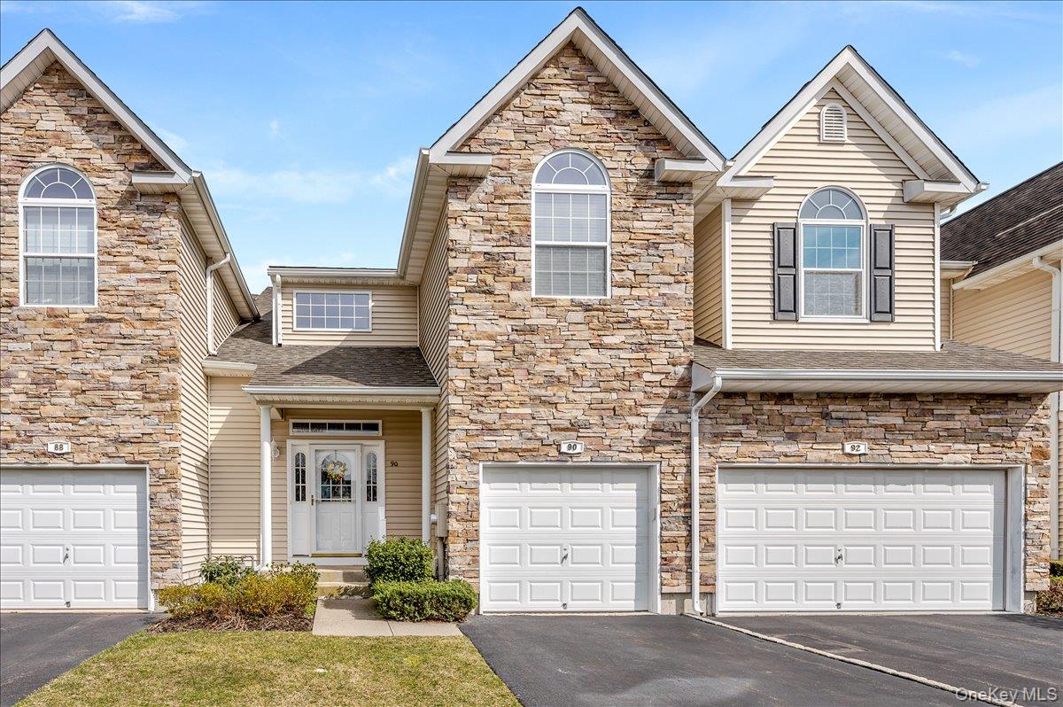 90 Manitou Trail