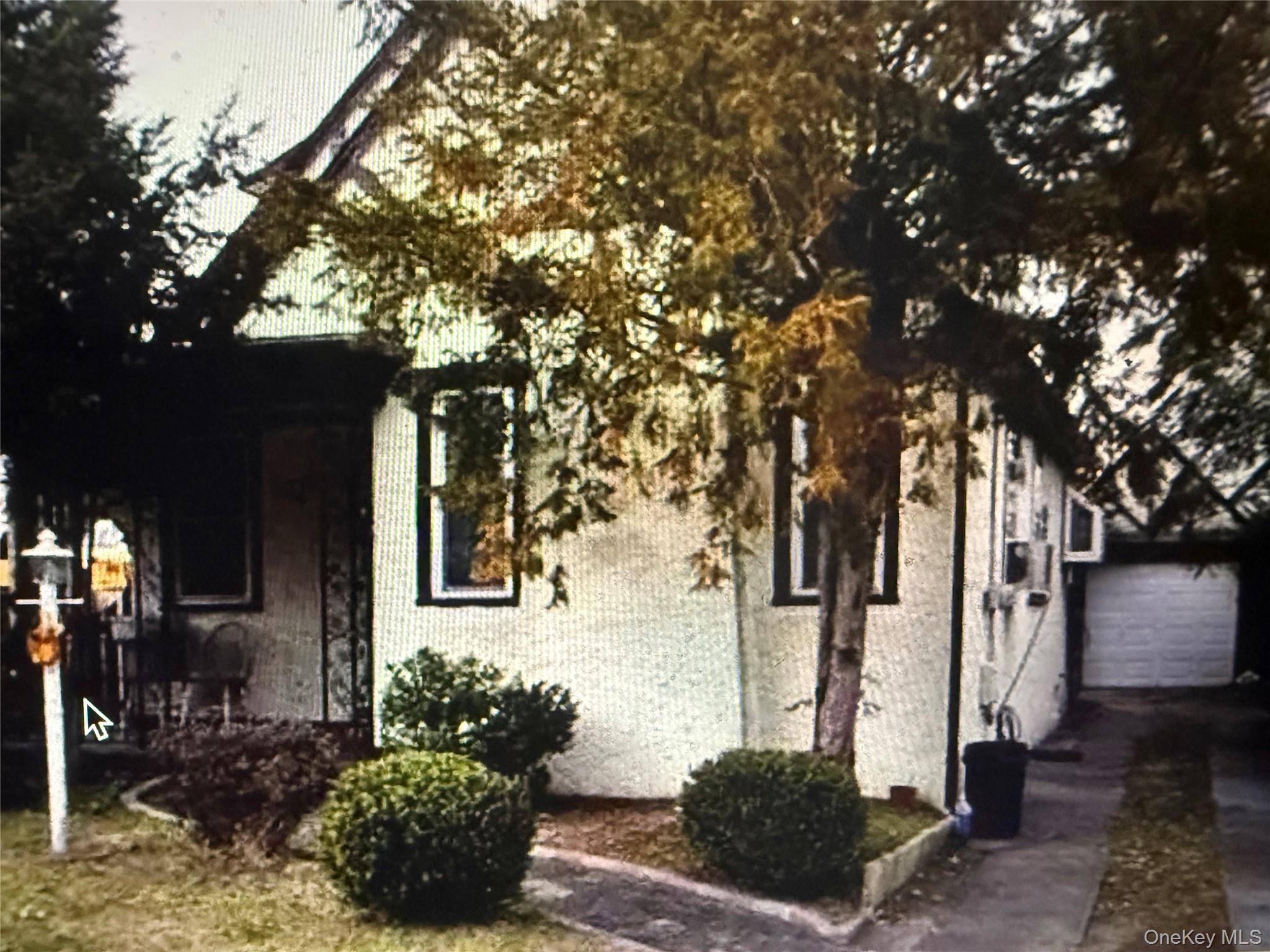 735 Wesley Street