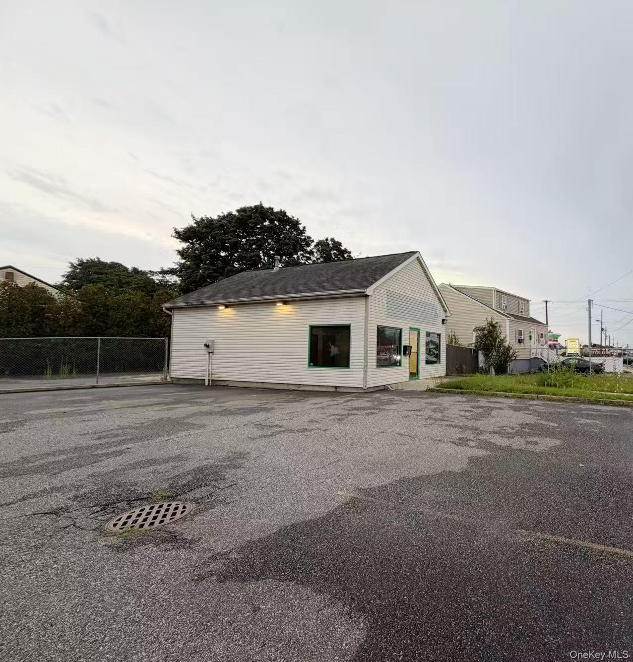 199 Montauk Highway