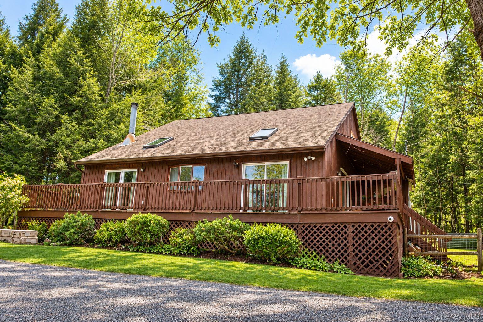 1270 Roaring Brook Lane