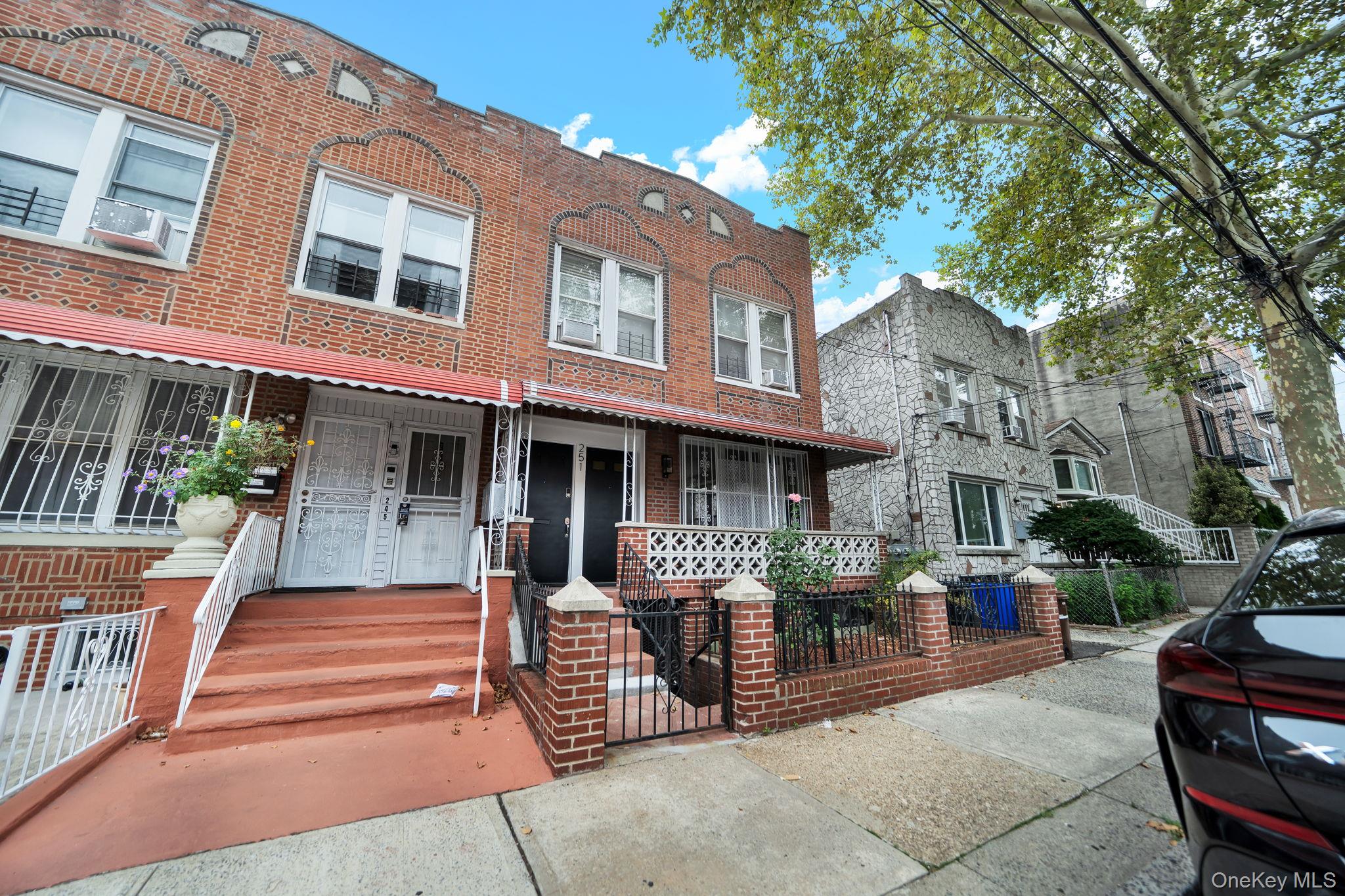 251 E 46th Street