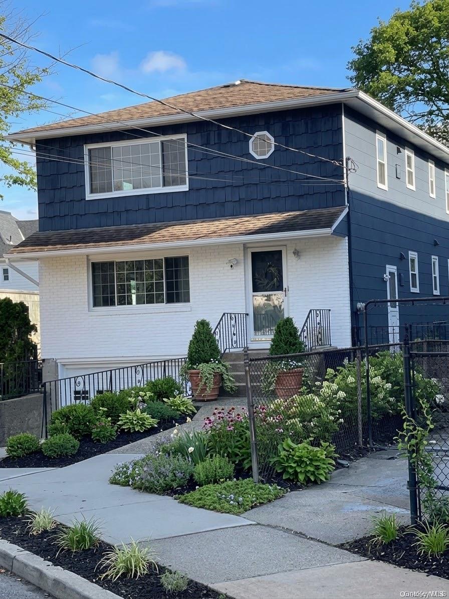 31 Roosevelt Place