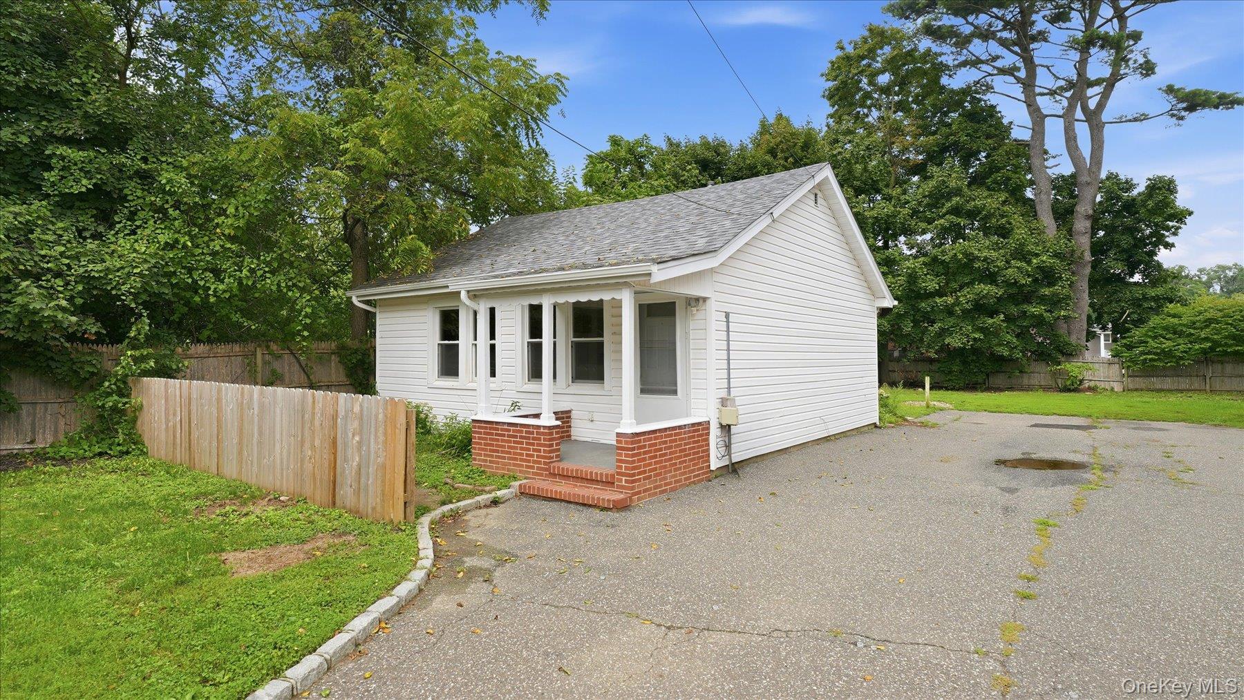 455 Moriches Road