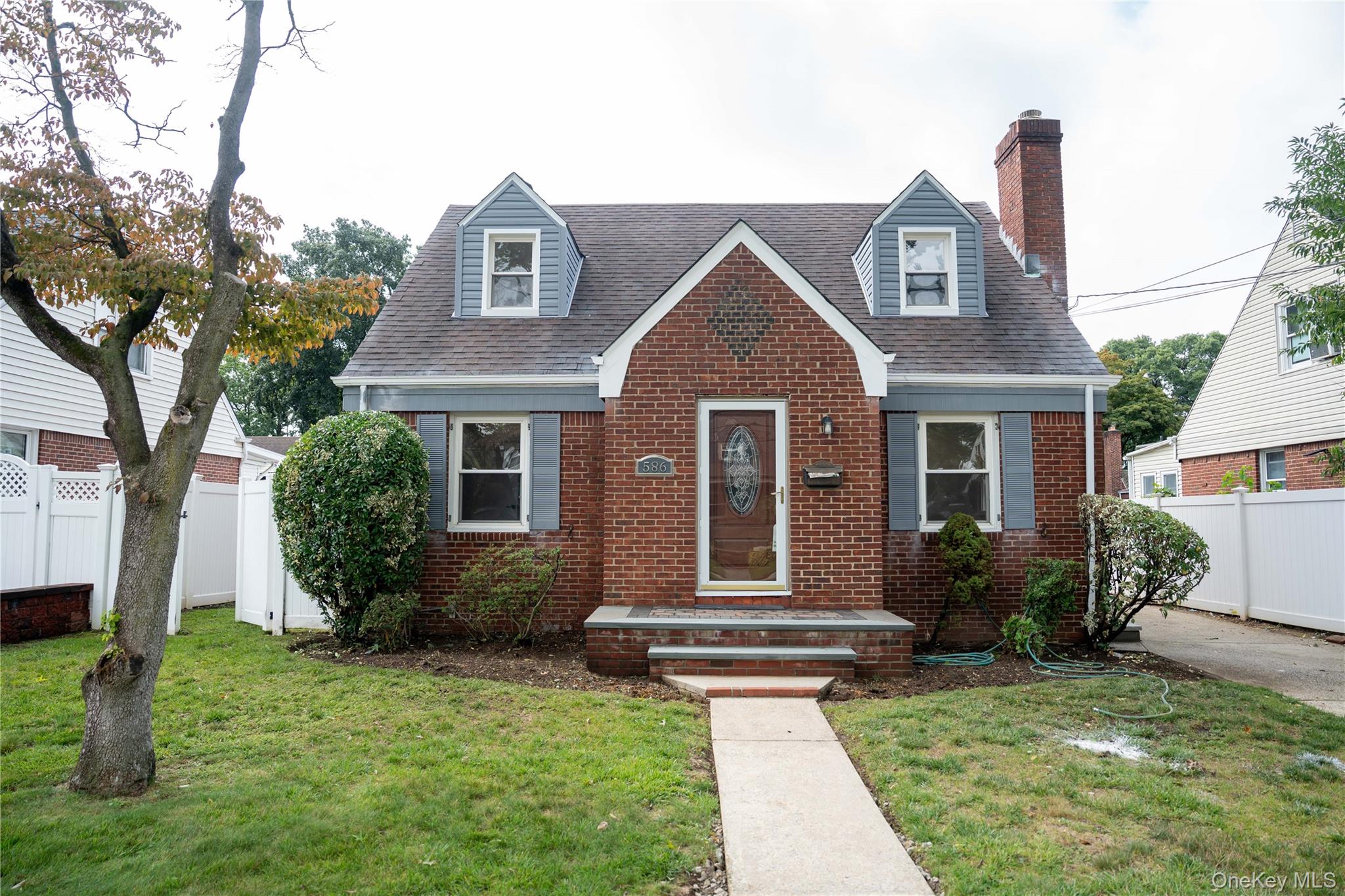 586 Stratford Road