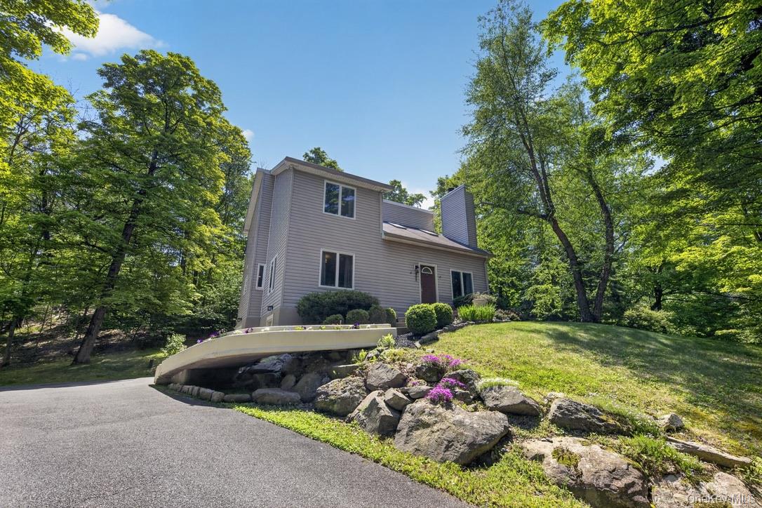 305 Oak Lane