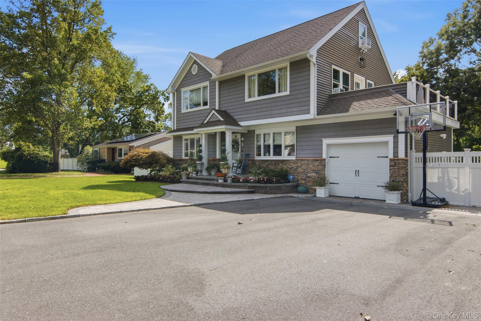 8 Glen Way
