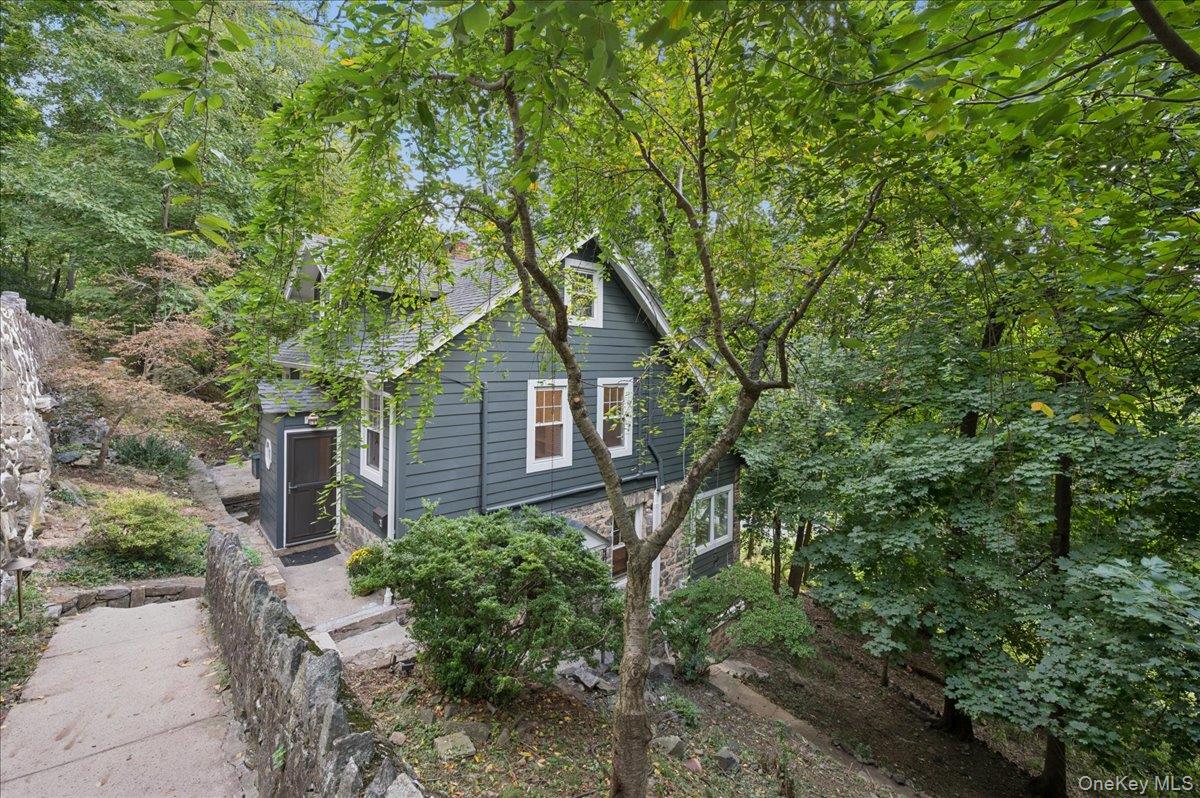 21 Cliff Street