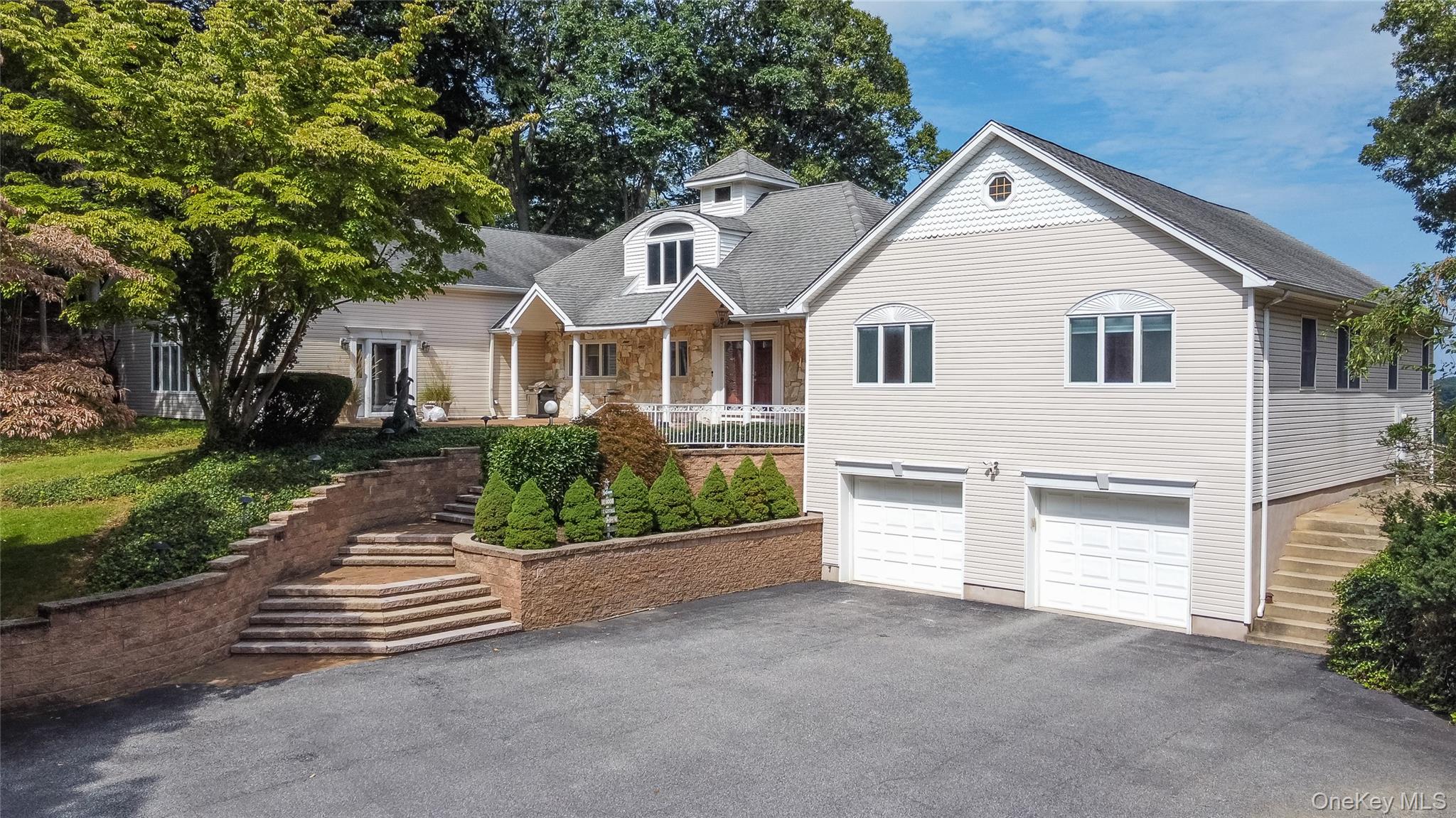 2 Centershore Road