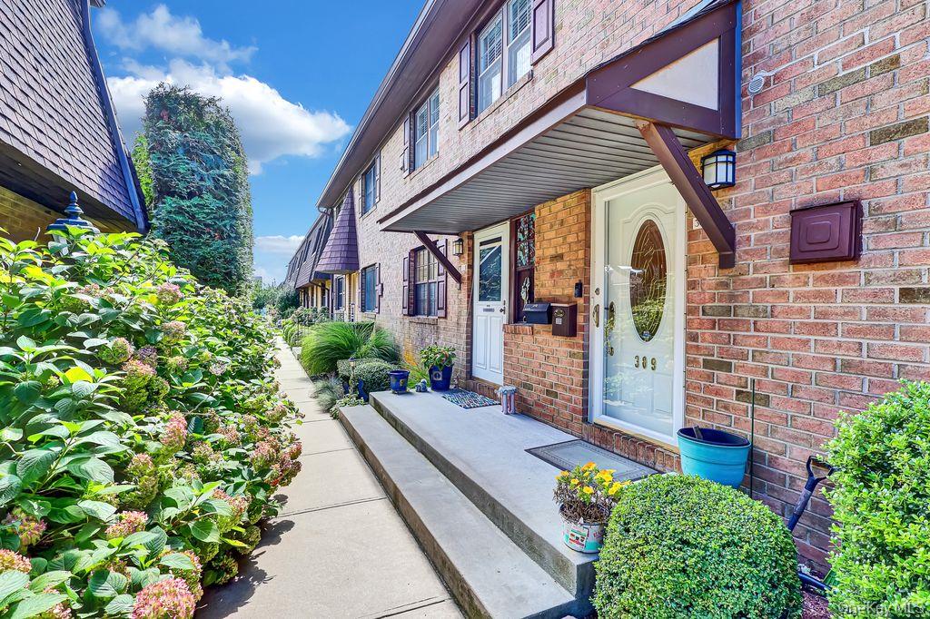 309 Mariners Way