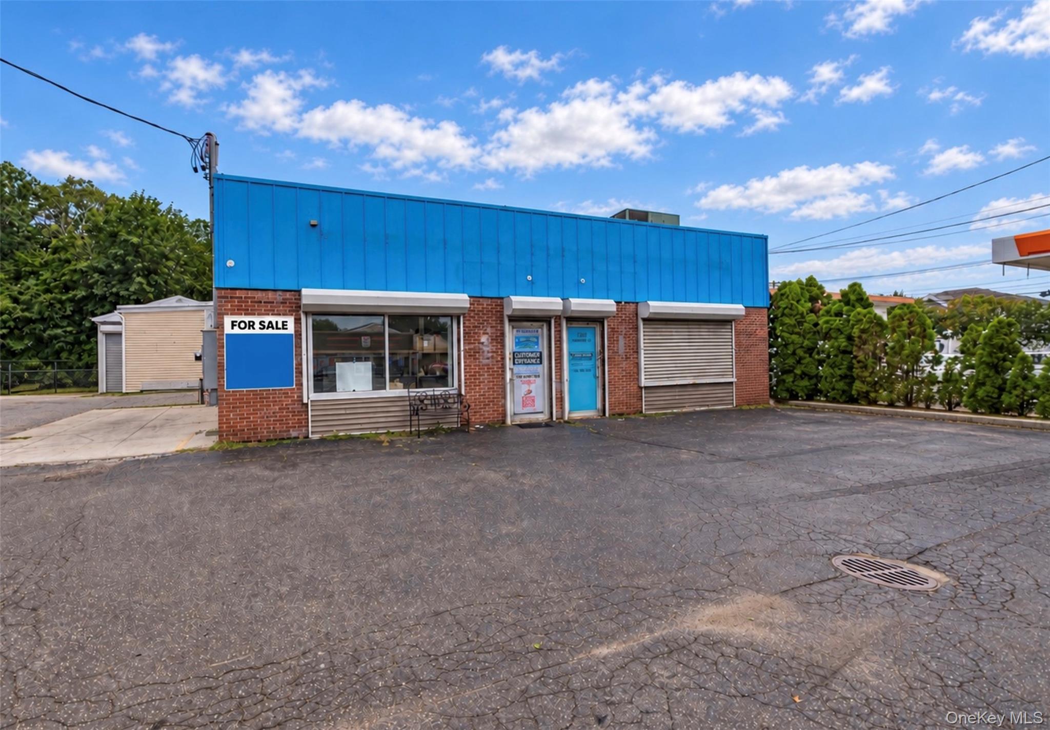 1709 Newbridge Road