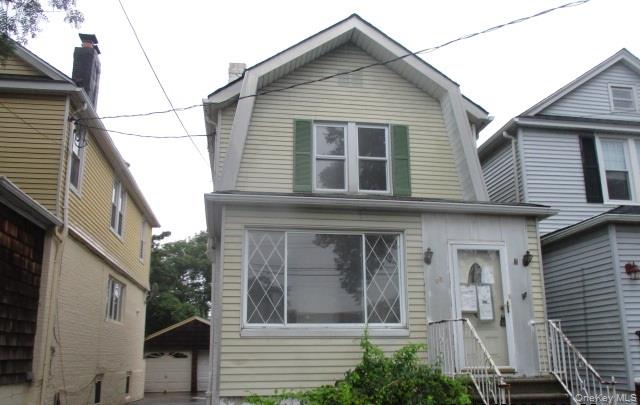98 Marine Street